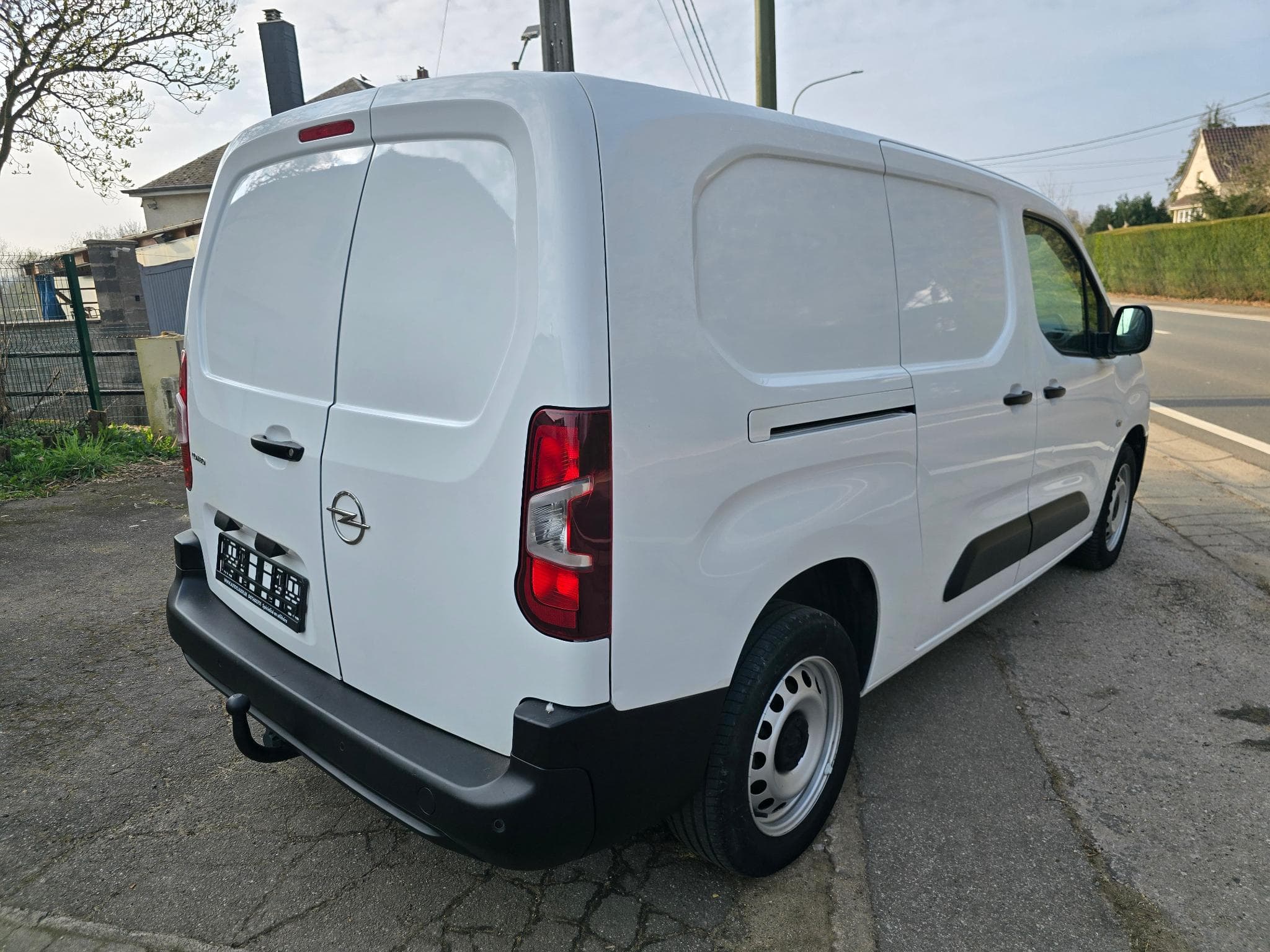 Peugeot Partner hdi 102 cv 2020 66000 kms L2 opts 3 places 11290 HTVA (2020) - Foto 7