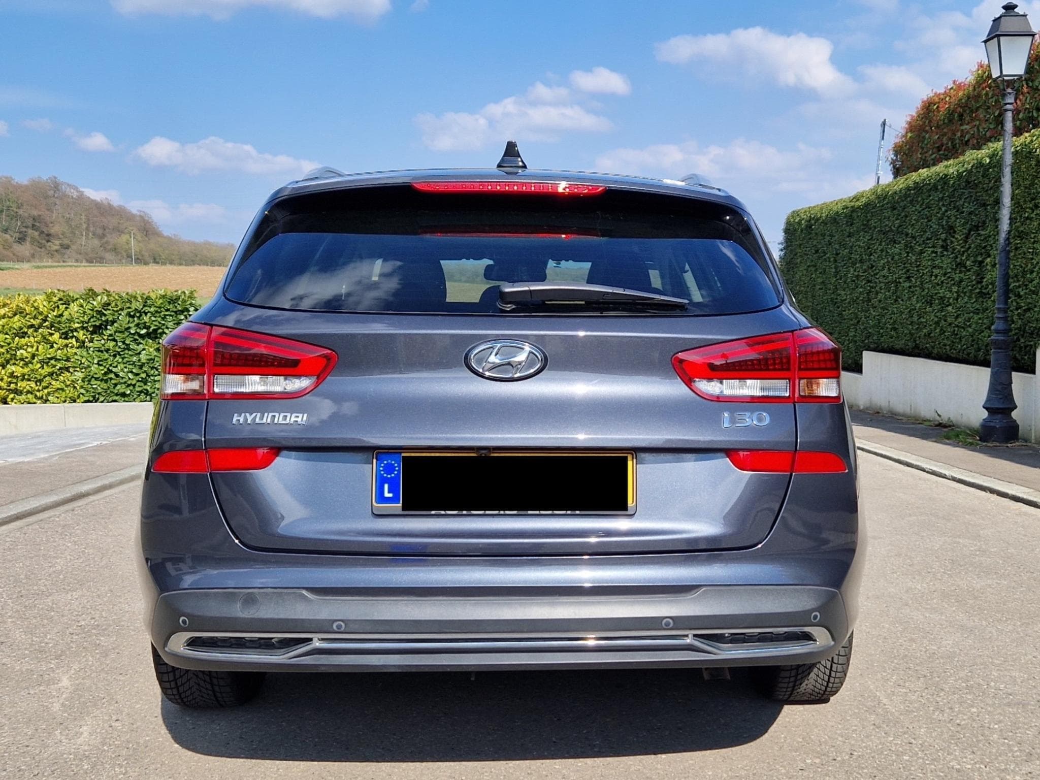 Hyundai i30 SW Hybride (2023) - Photo 2