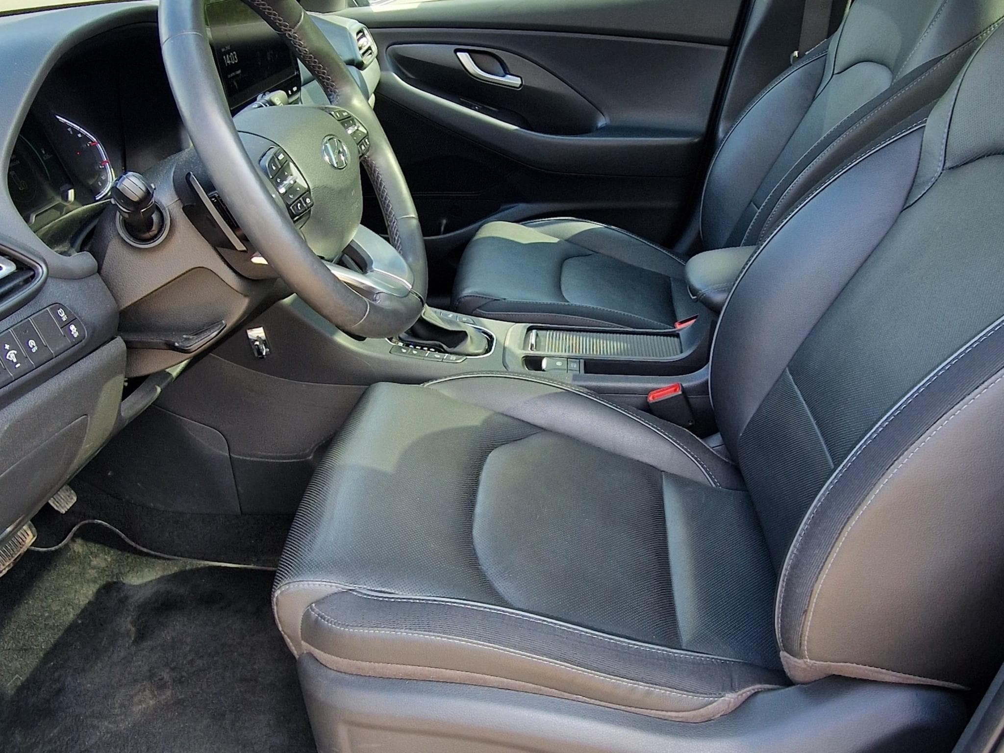 Hyundai i30 SW Hybride (2023) - Photo 6