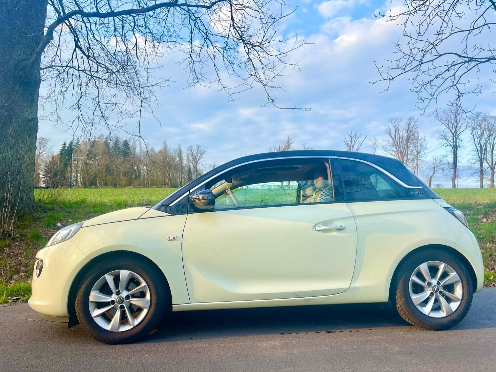 Opel Adam 1.2 panorama ful option (2013) - Photo 4