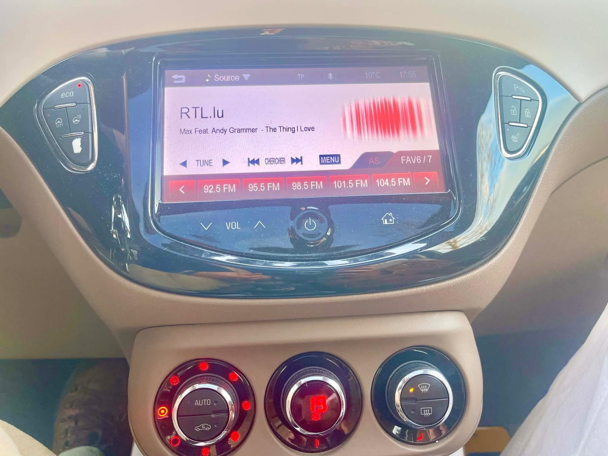 Opel Adam 1.2 panorama ful option (2013) - Photo 5