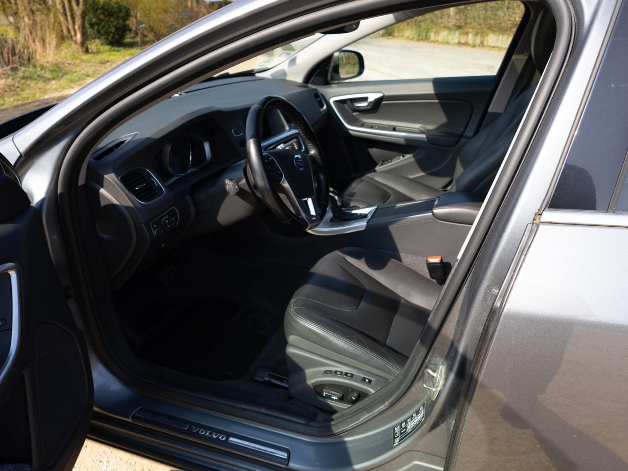 Volvo V60 2.0 D4 Summum Aut. ACC BLIS Camera (2017) - Foto 8