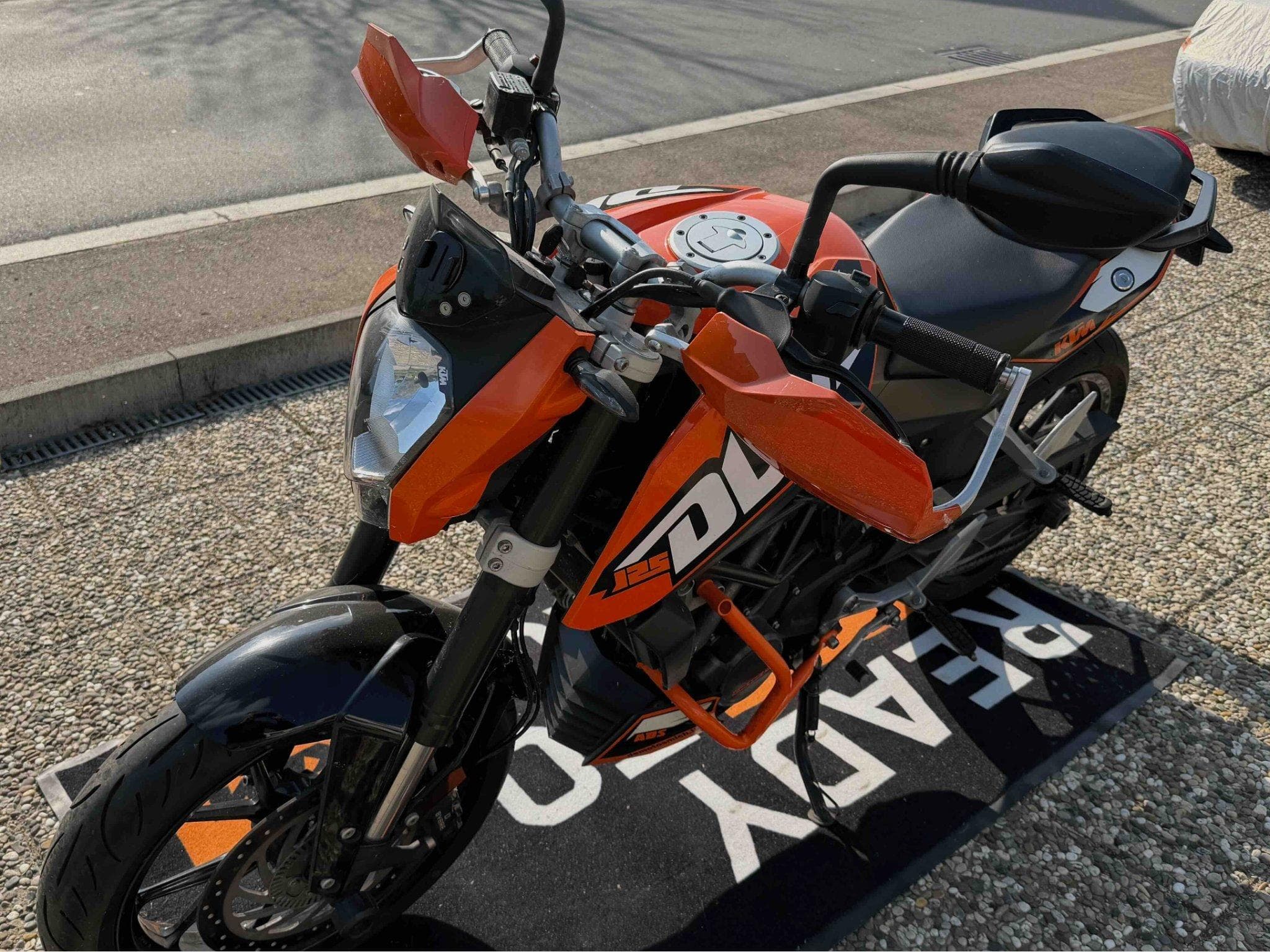 KTM Duke 125 Duke (2015) - Foto 4