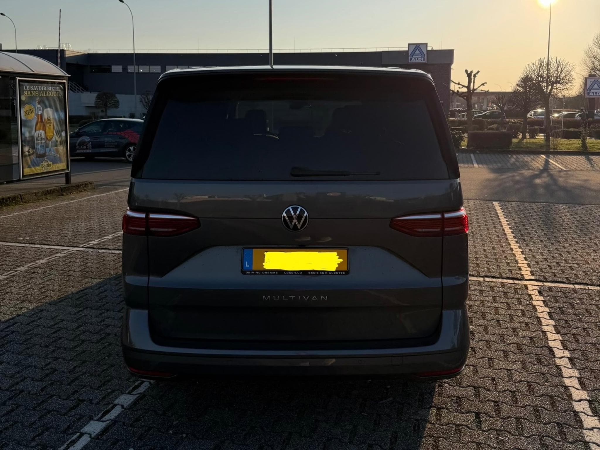 VW Multivan T7 (2024) - Foto 3