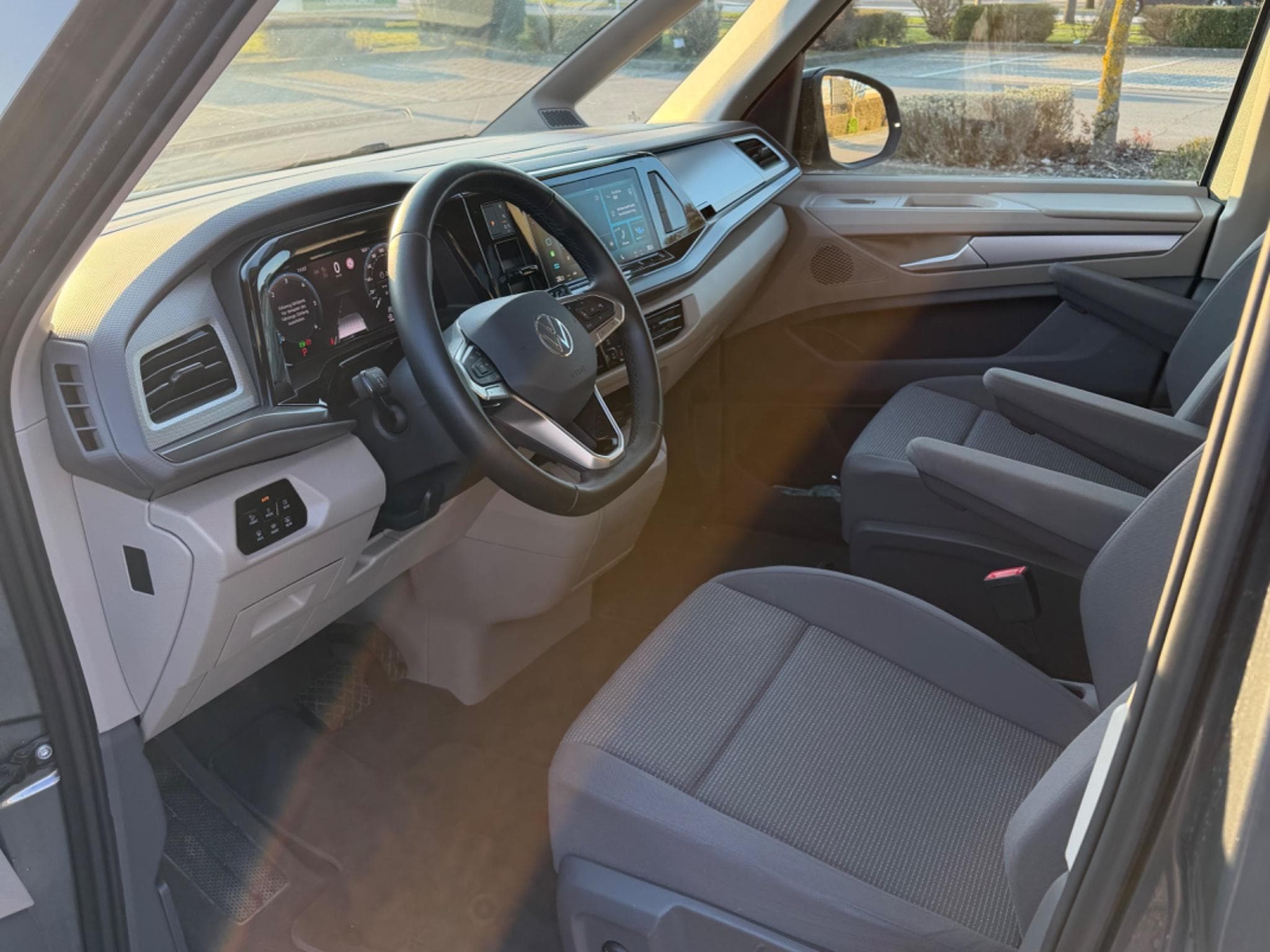 VW Multivan T7 (2024) - Foto 5