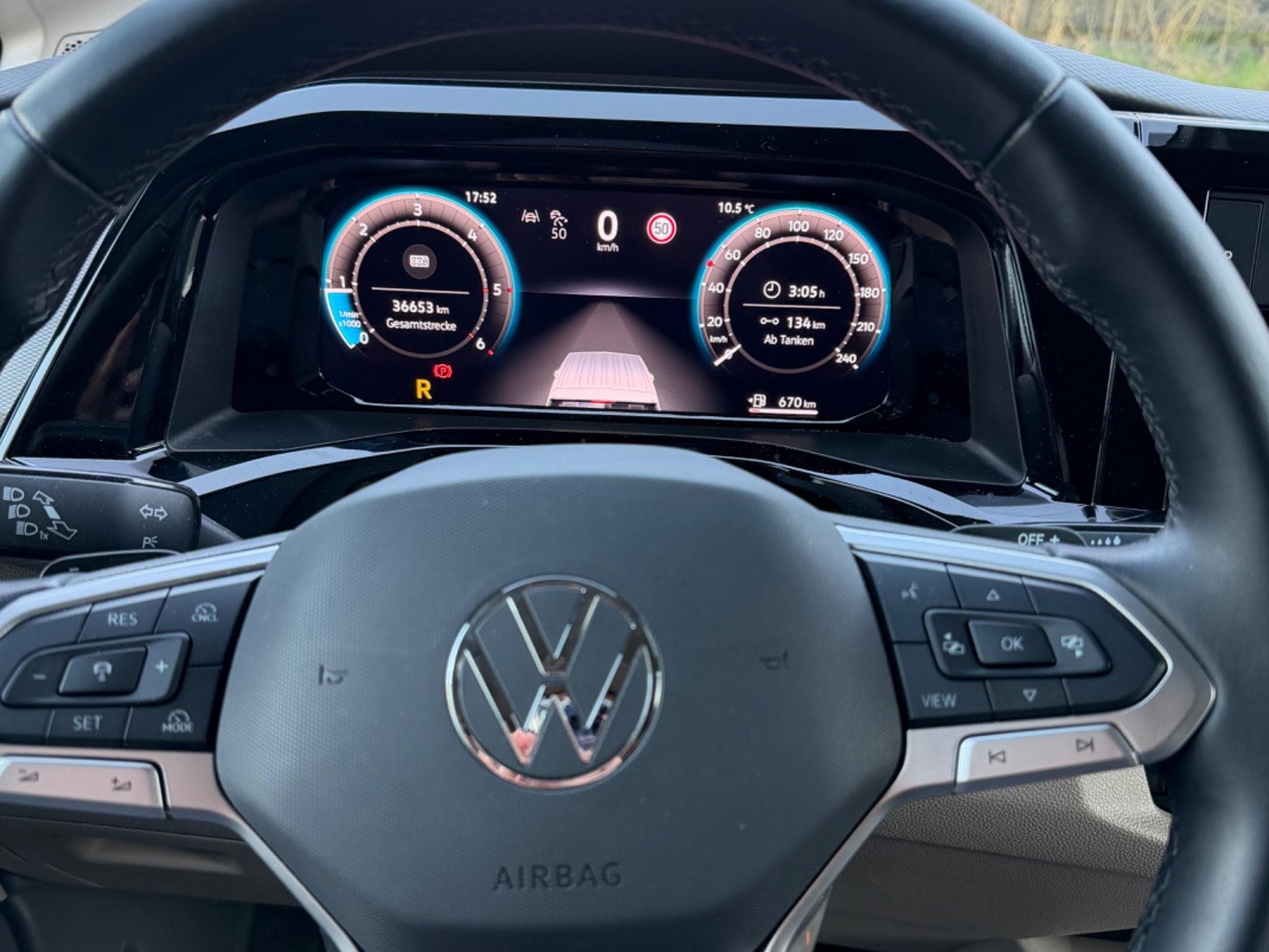 VW Multivan T7 (2024) - Foto 10