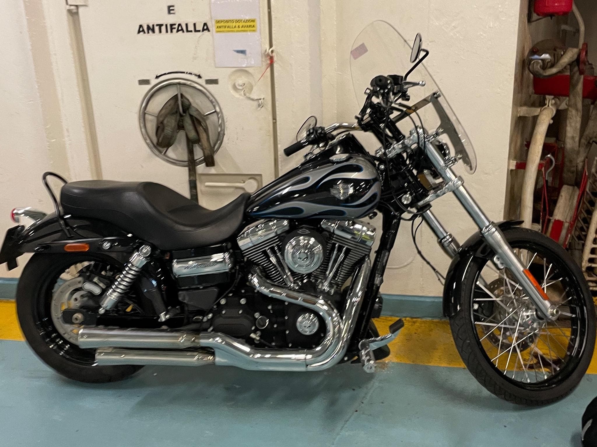 Harley-Davidson Dyna Wide Glide (2013) - Foto 3