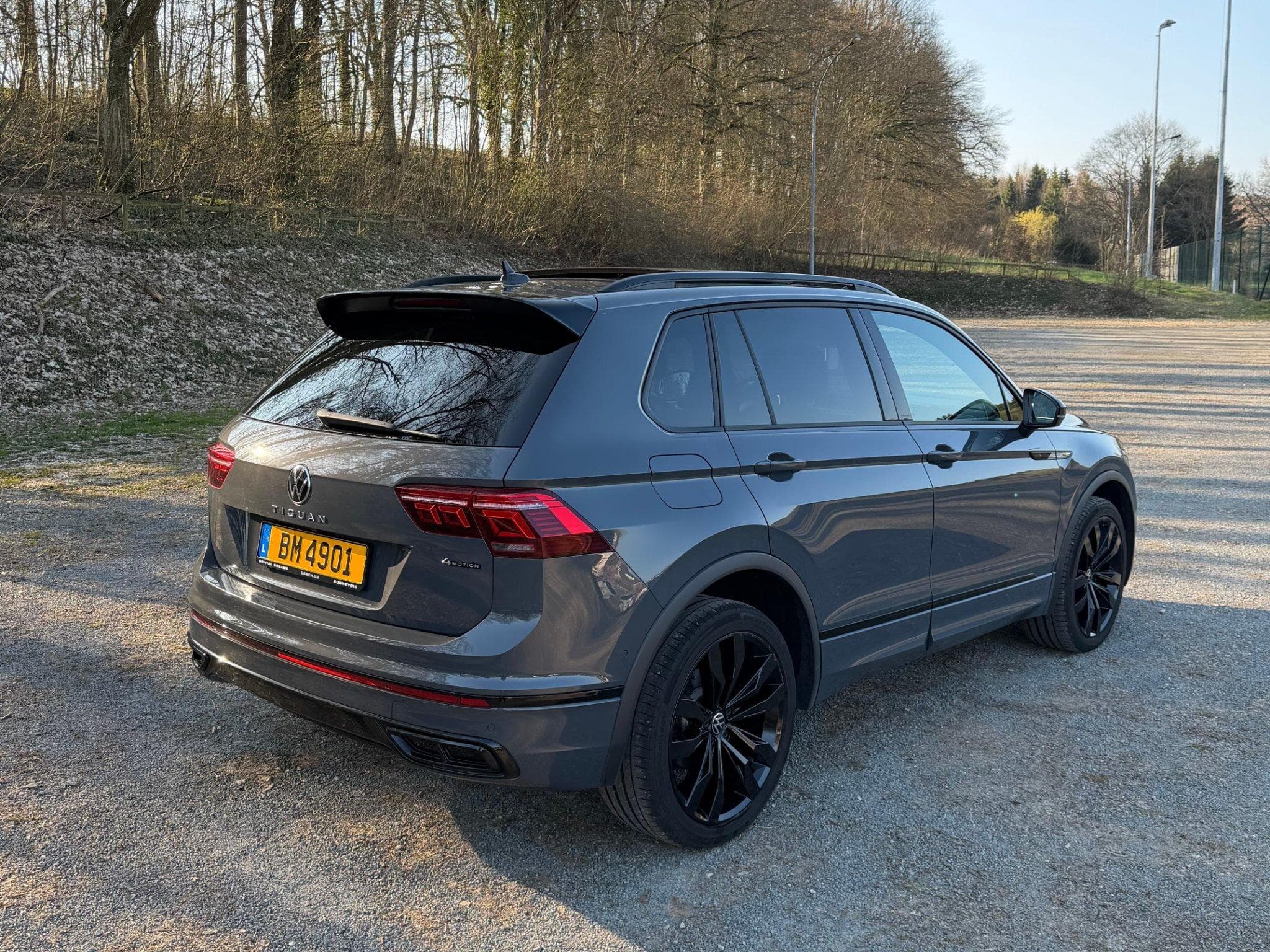 VW Tiguan 2.0 TDI 200HP DSG 4MOTION R-LINE (2024) - Foto 4