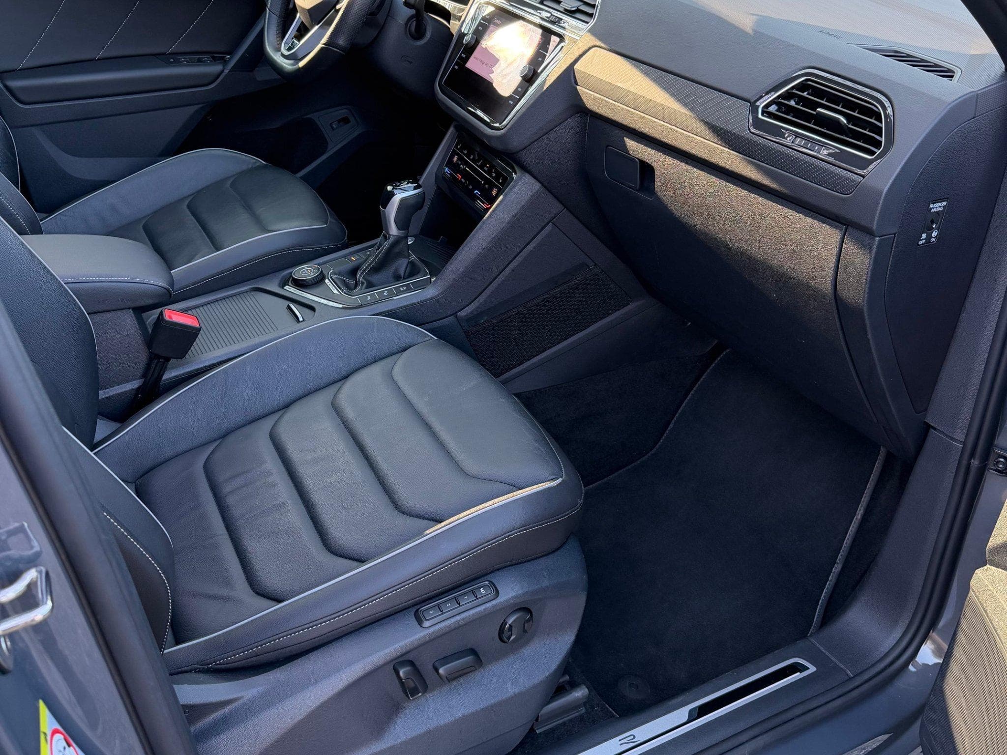 VW Tiguan 2.0 TDI 200HP DSG 4MOTION R-LINE (2024) - Foto 7