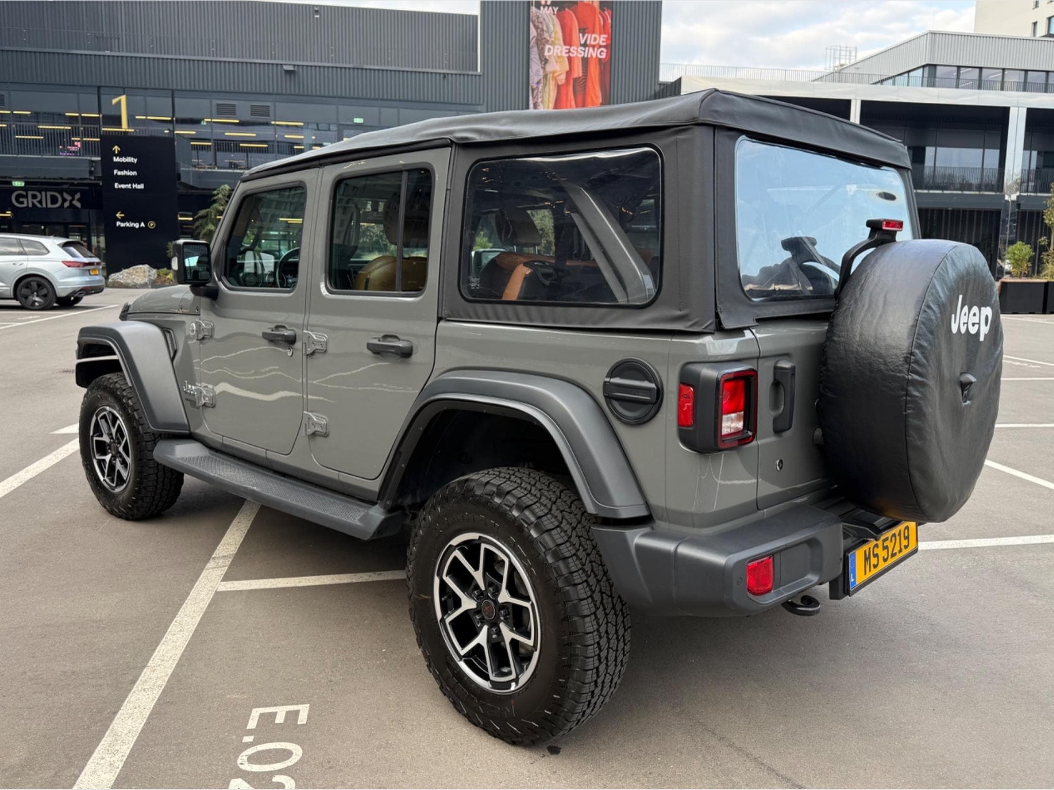 Jeep Wrangler Sport (2019) - Foto 3