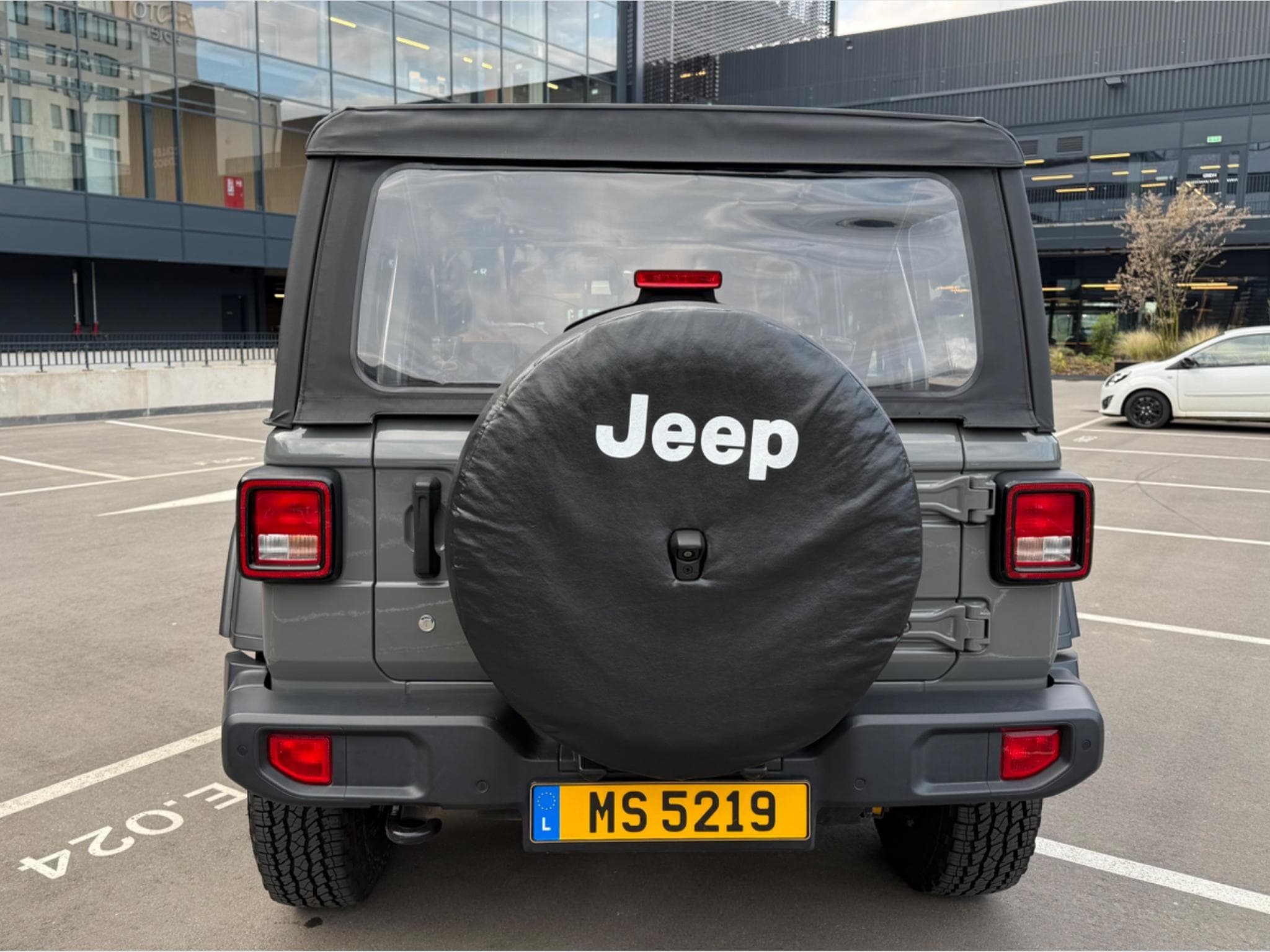 Jeep Wrangler Sport (2019) - Foto 4