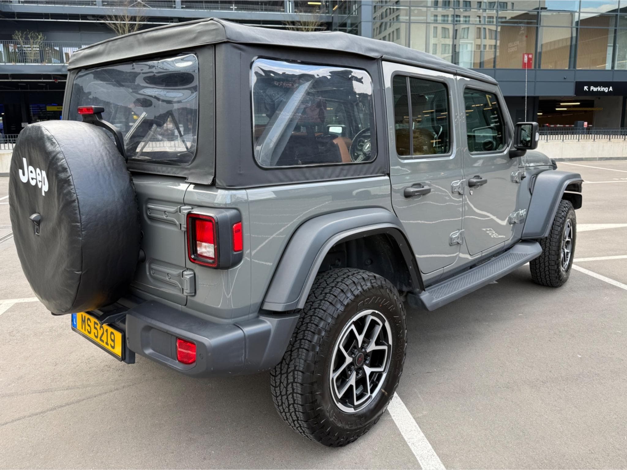 Jeep Wrangler Sport (2019) - Foto 5