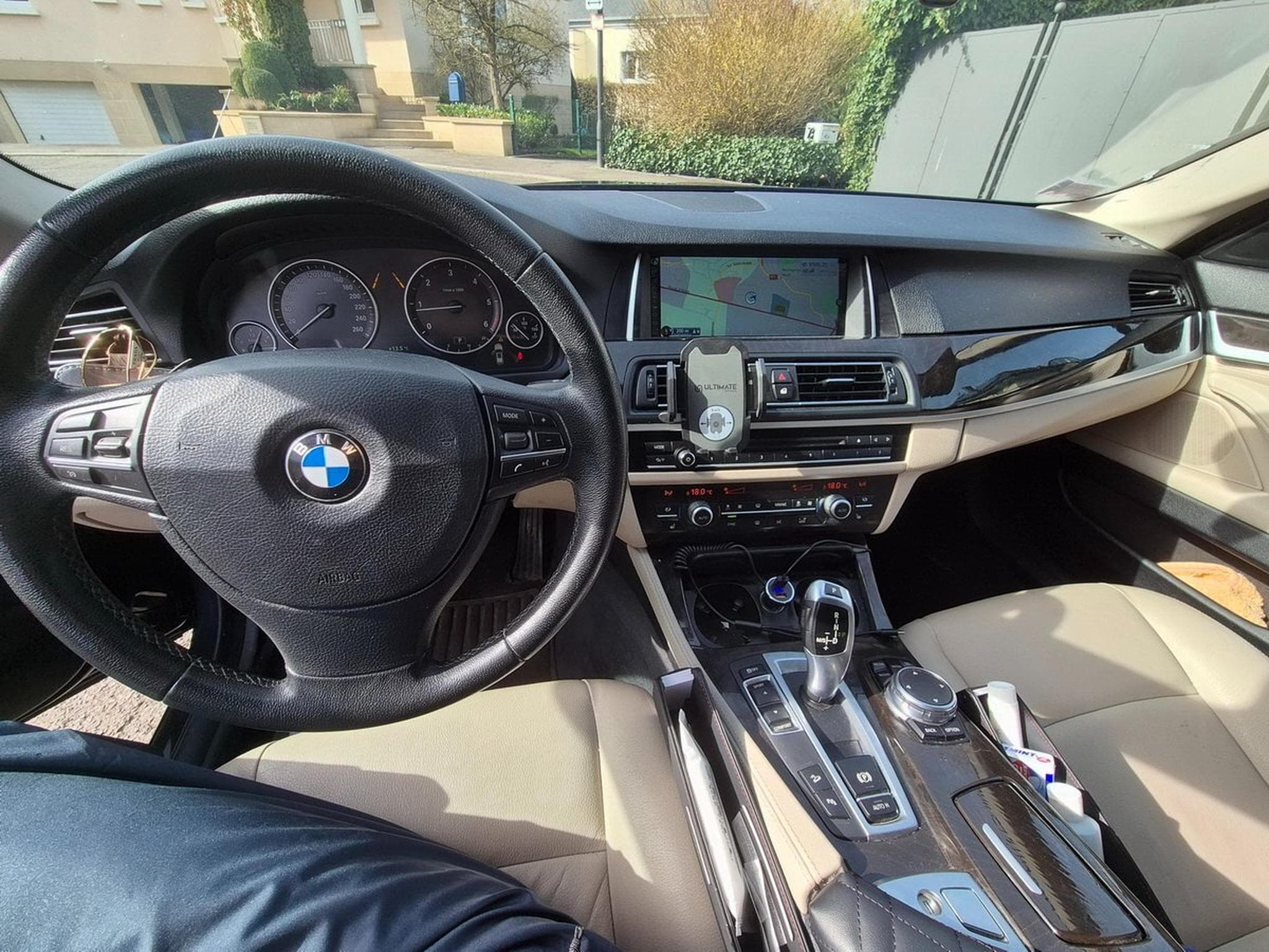 BMW 520 520D xDrive touring (2016) - Foto 6