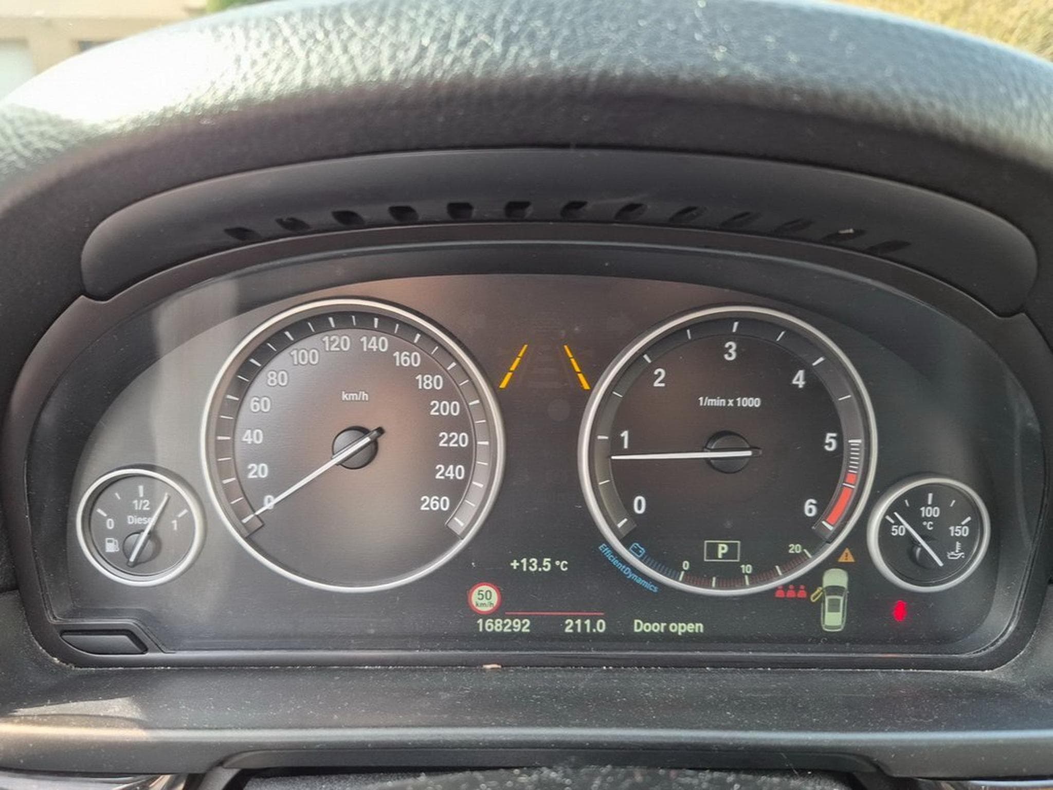 BMW 520 520D xDrive touring (2016) - Foto 7