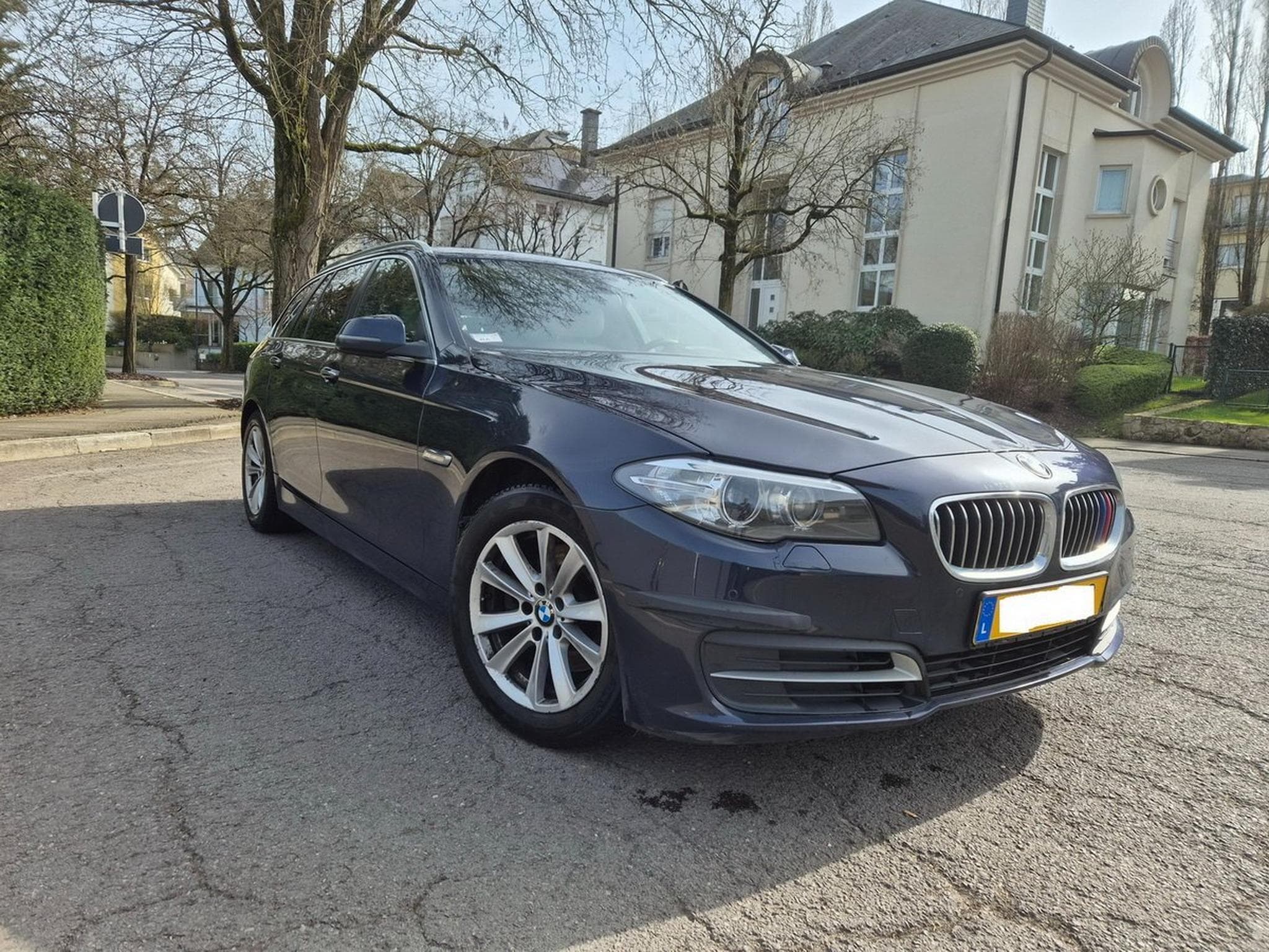 BMW 520 520D xDrive touring (2016) - Foto 2