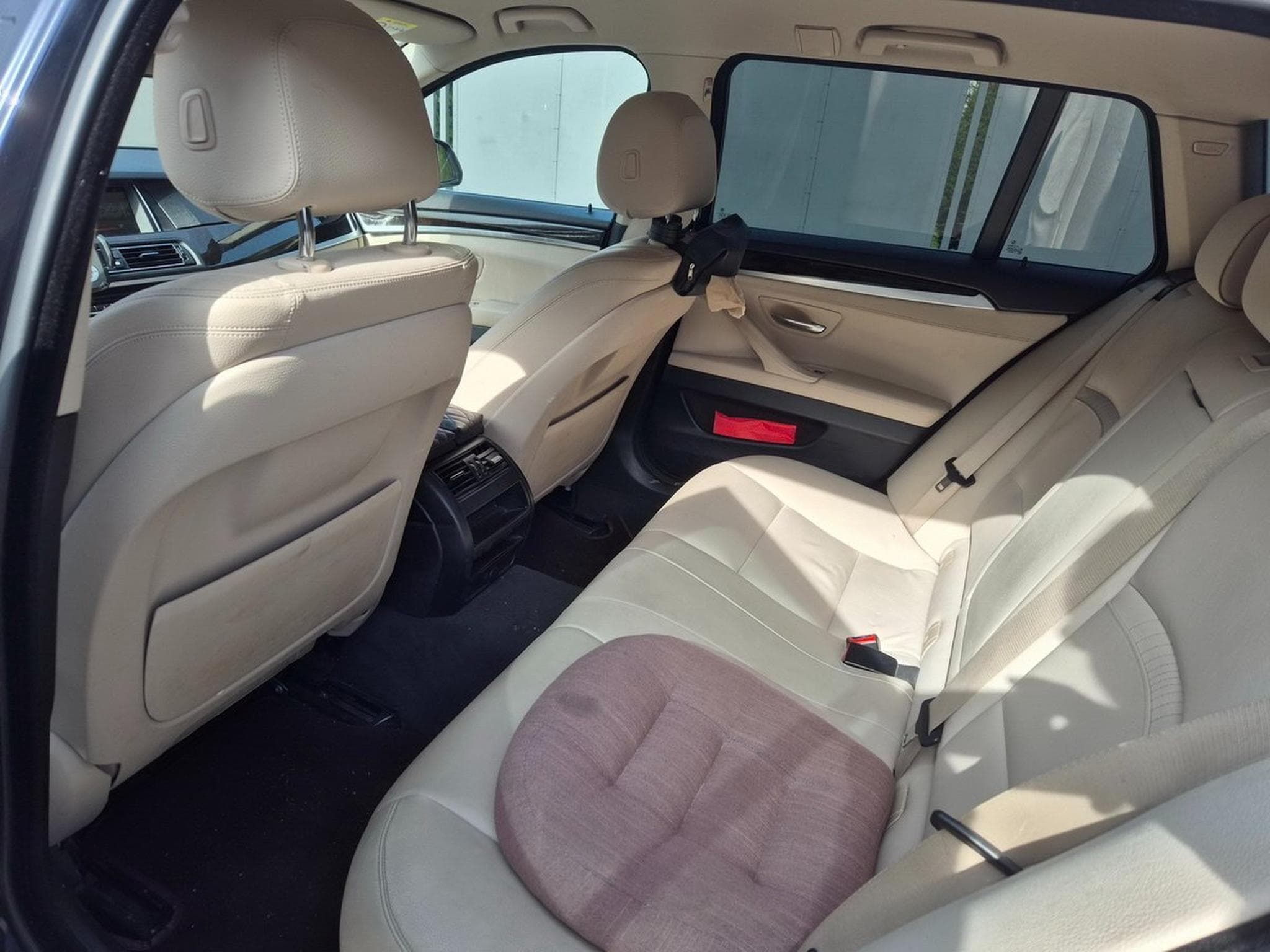 BMW 520 520D xDrive touring (2016) - Foto 8