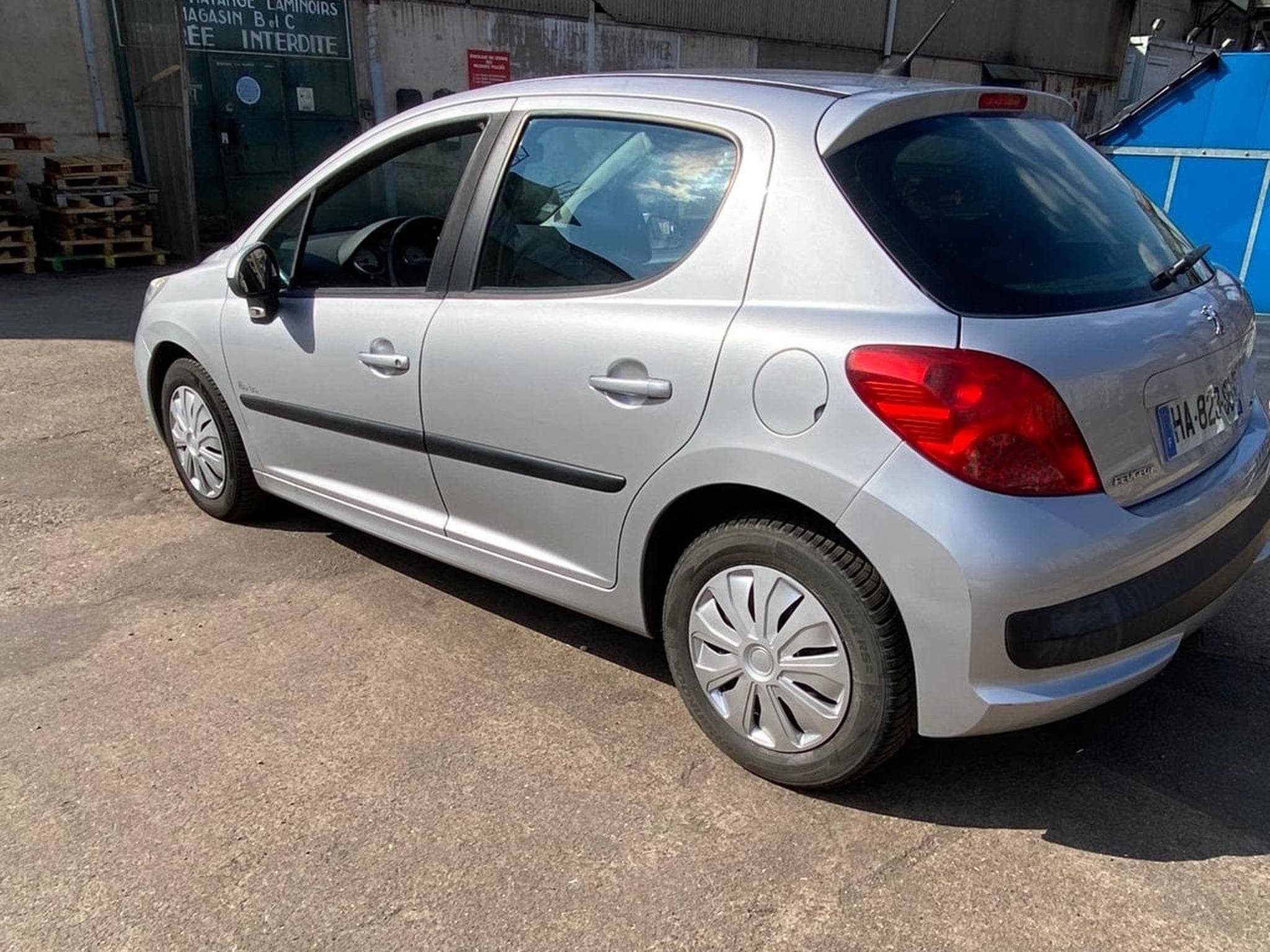 Peugeot 207 1.4vti95cv pack clim (2008) - Foto 2