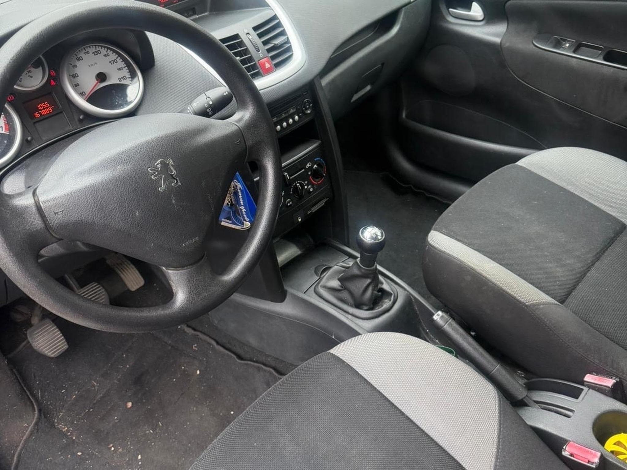 Peugeot 207 1.4vti95cv pack clim (2008) - Foto 3