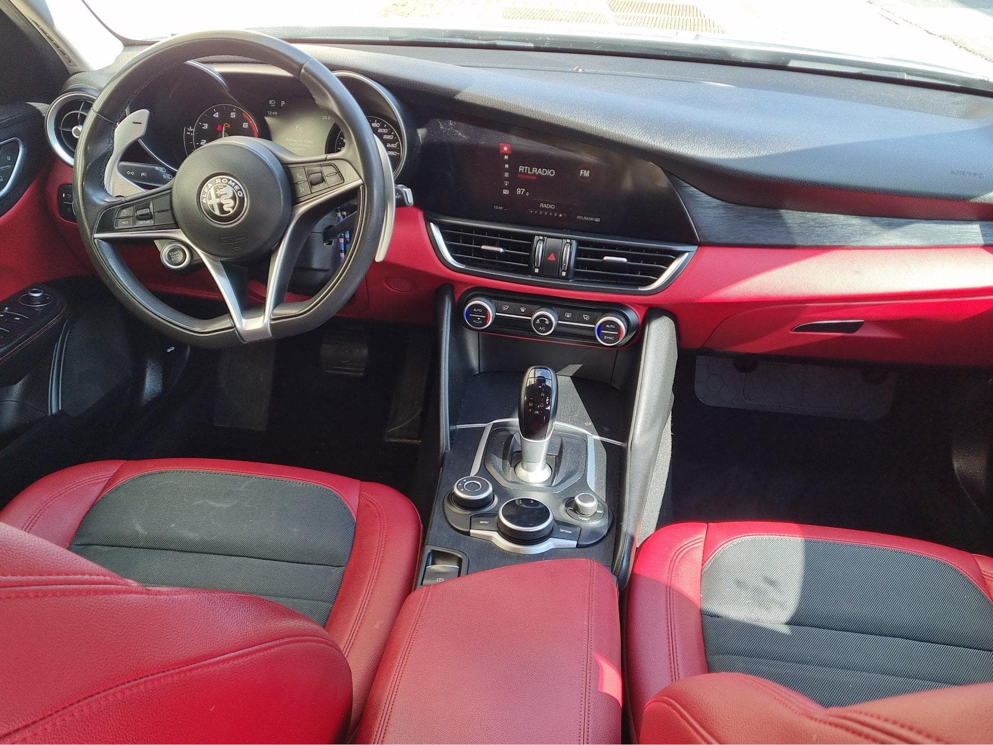 Alfa-Romeo Giulia 2.0 AT8 (2019) - Foto 2