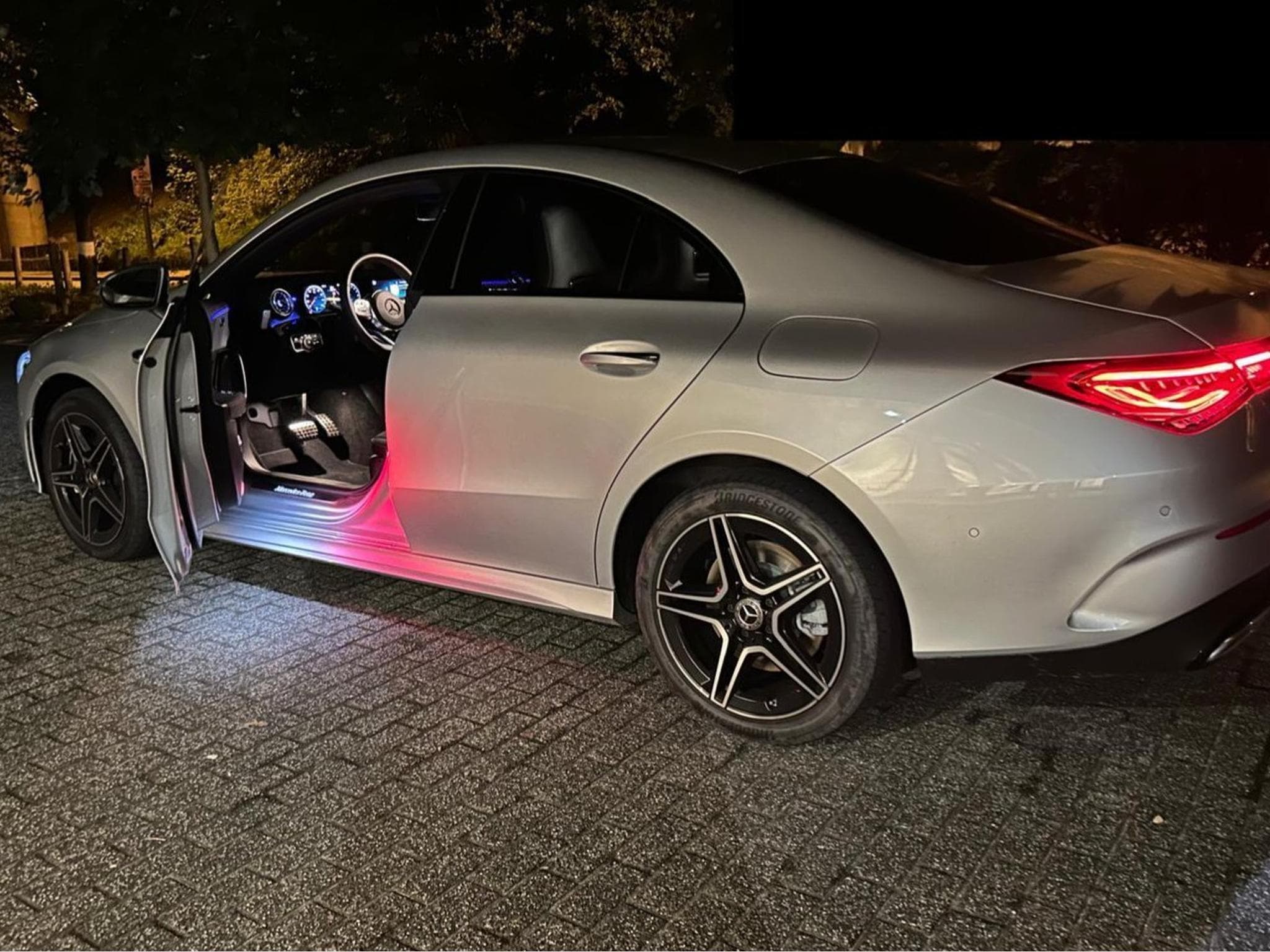 Mercedes CLA 250 AMG Line (2023) - Foto 3