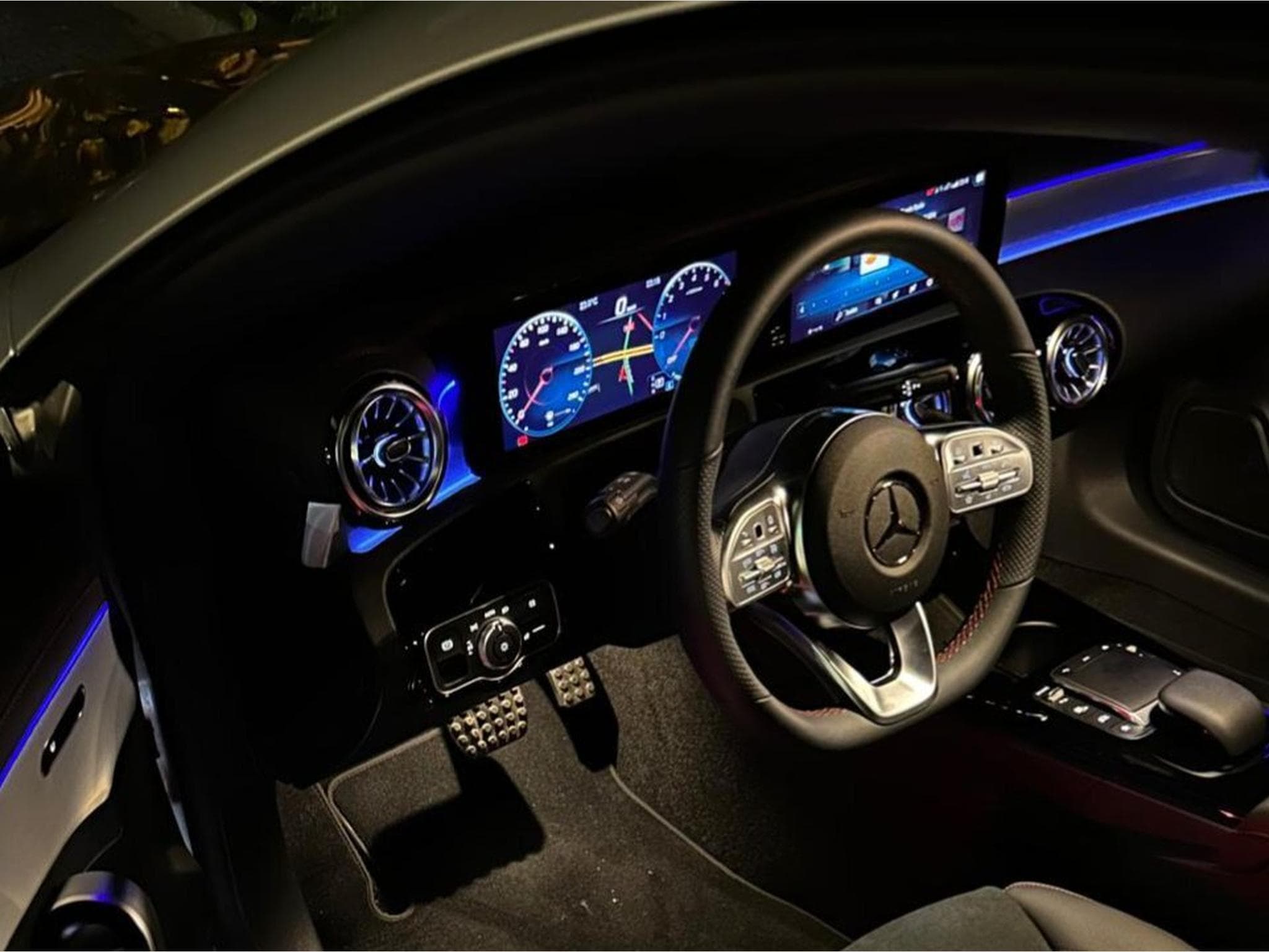 Mercedes CLA 250 AMG Line (2023) - Foto 8