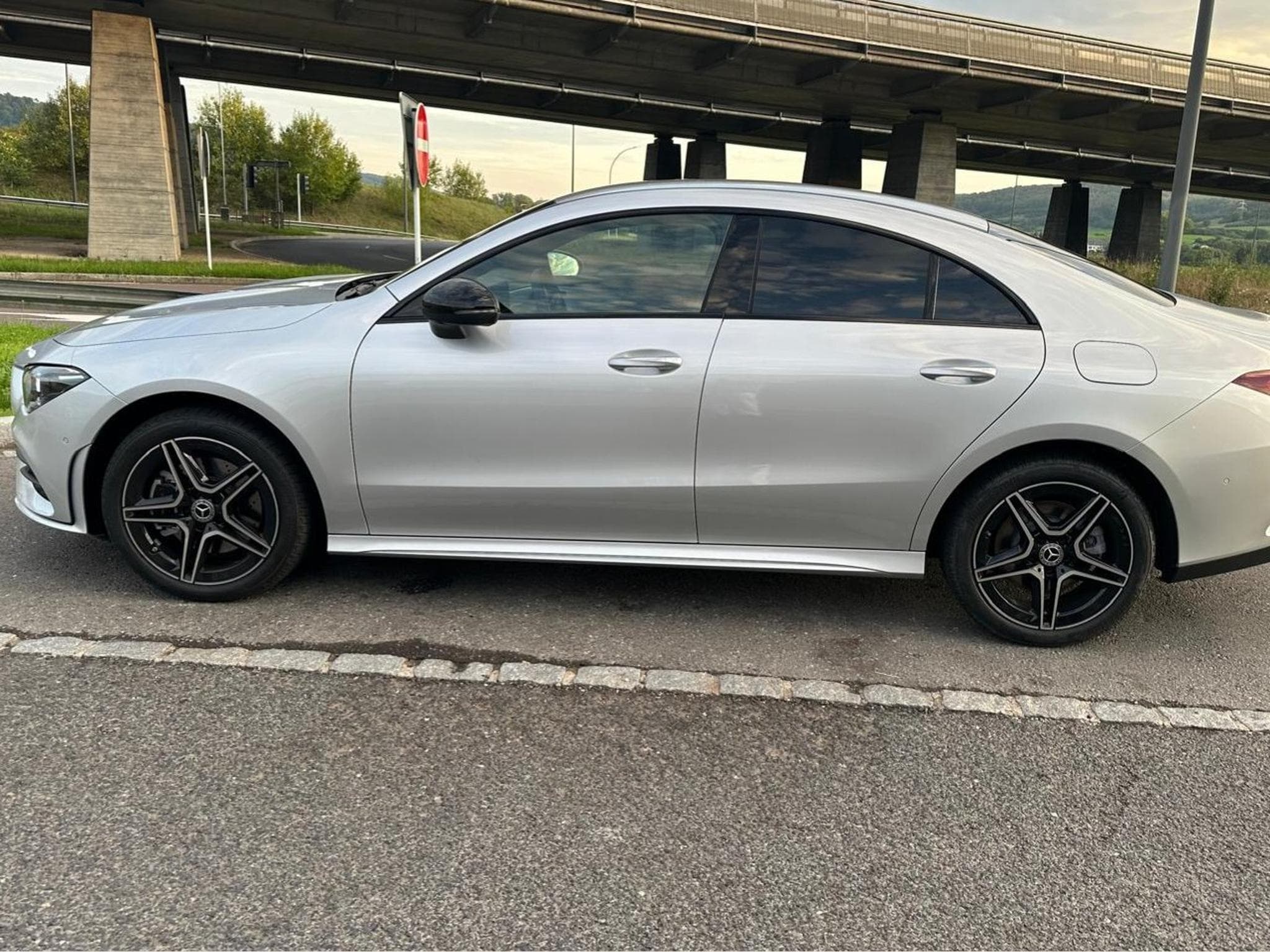 Mercedes CLA 250 AMG Line (2023) - Foto 13