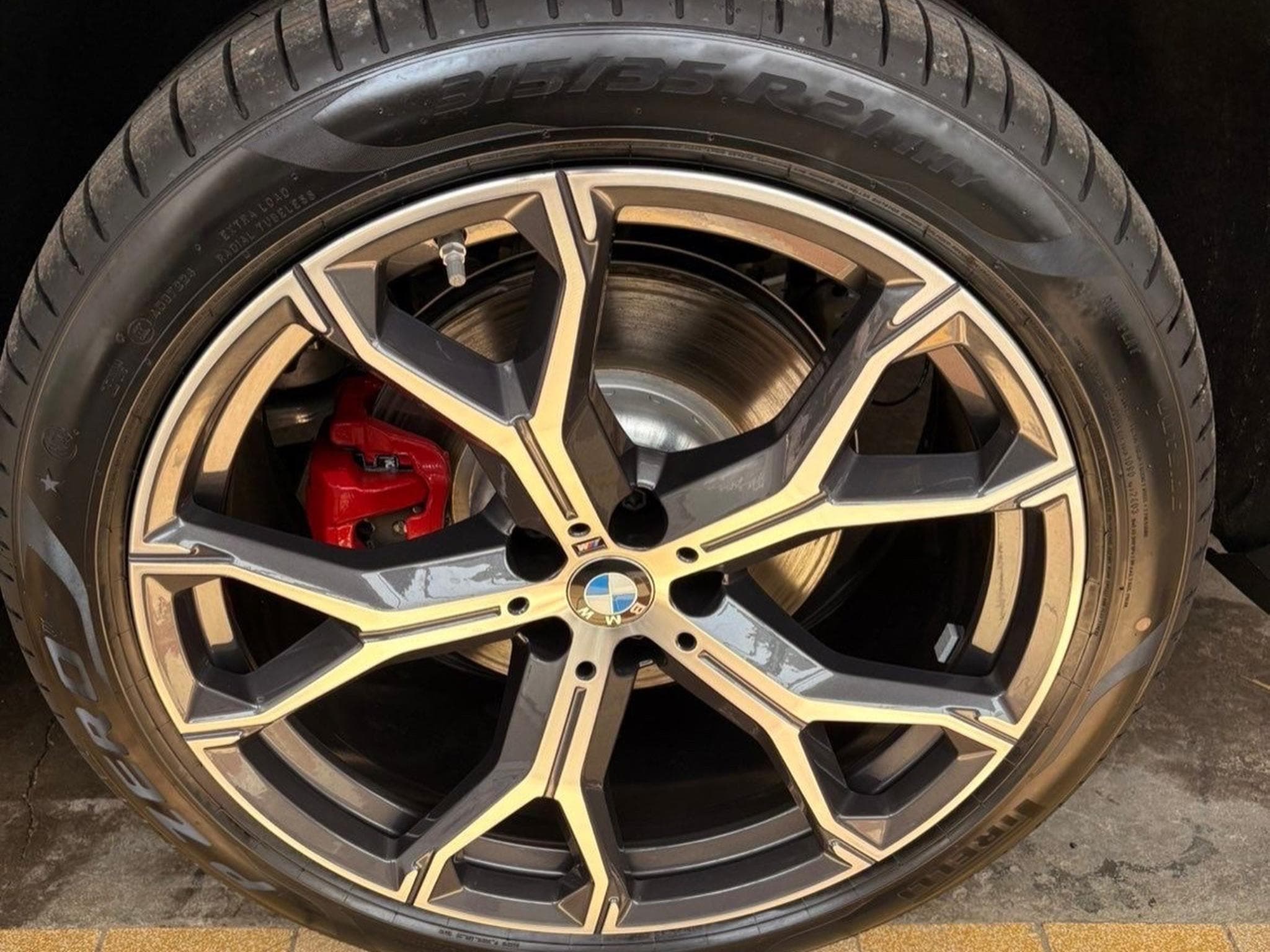 BMW X5 M (2026) - Foto 3