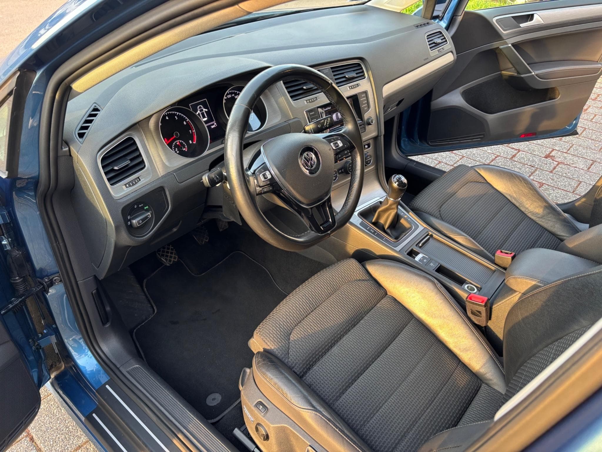 VW Golf Panorama, Sitzheizung, Bi-Xenon (2015) - Foto 5