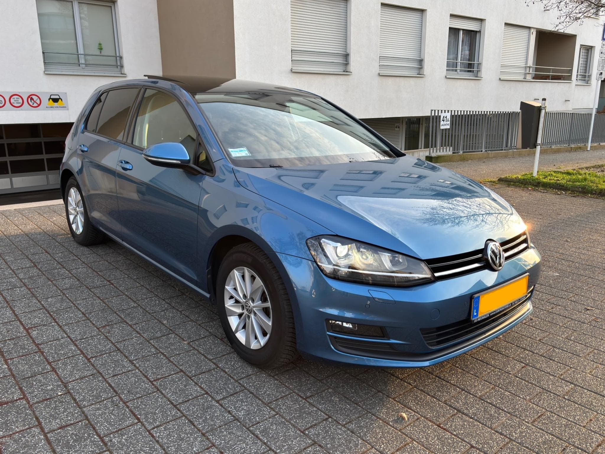 VW Golf Panorama, Sitzheizung, Bi-Xenon (2015) - Foto 1
