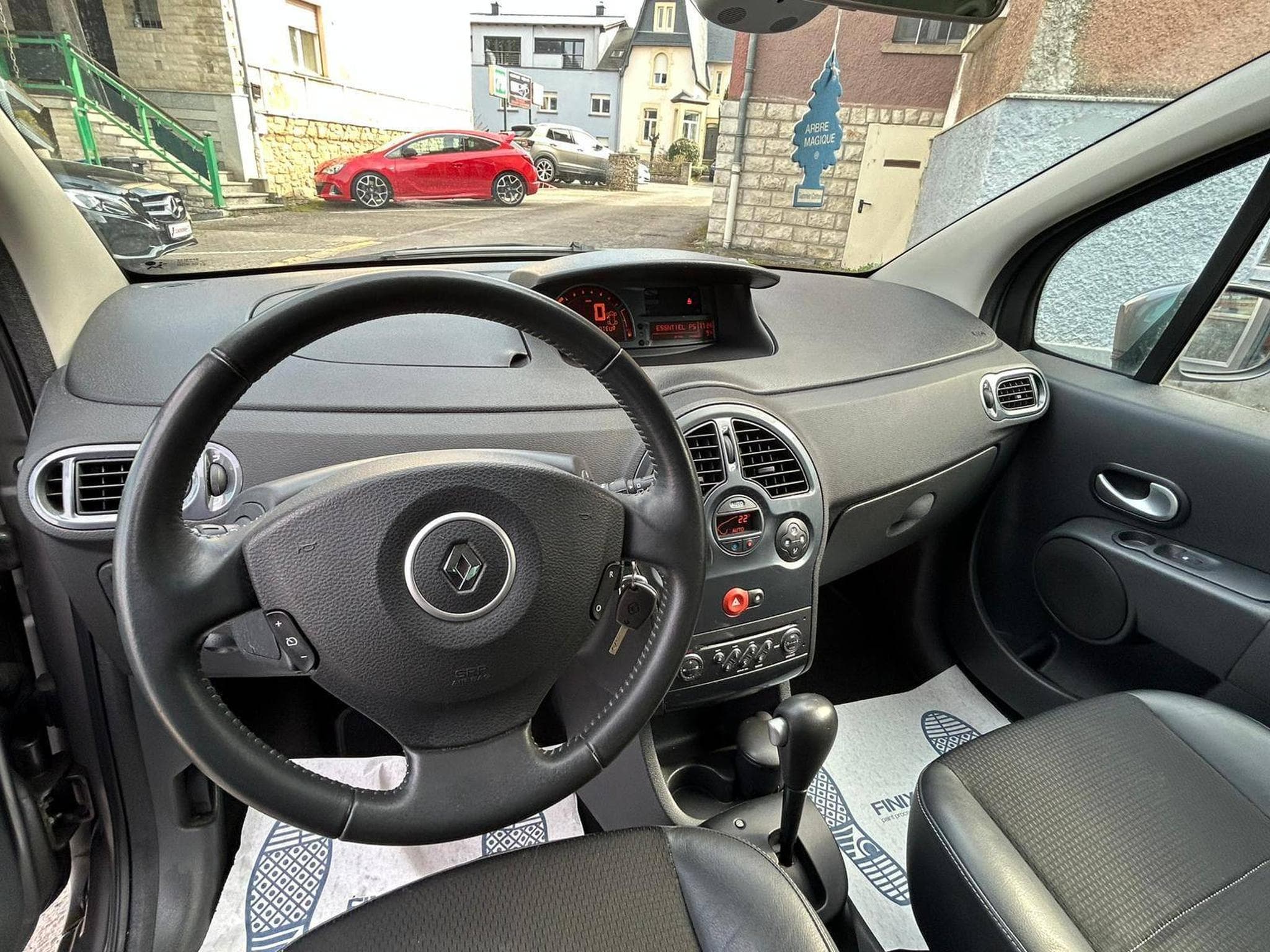 Renault Modus 1.6 essence Automatique 33.500km (2011) - Photo 14