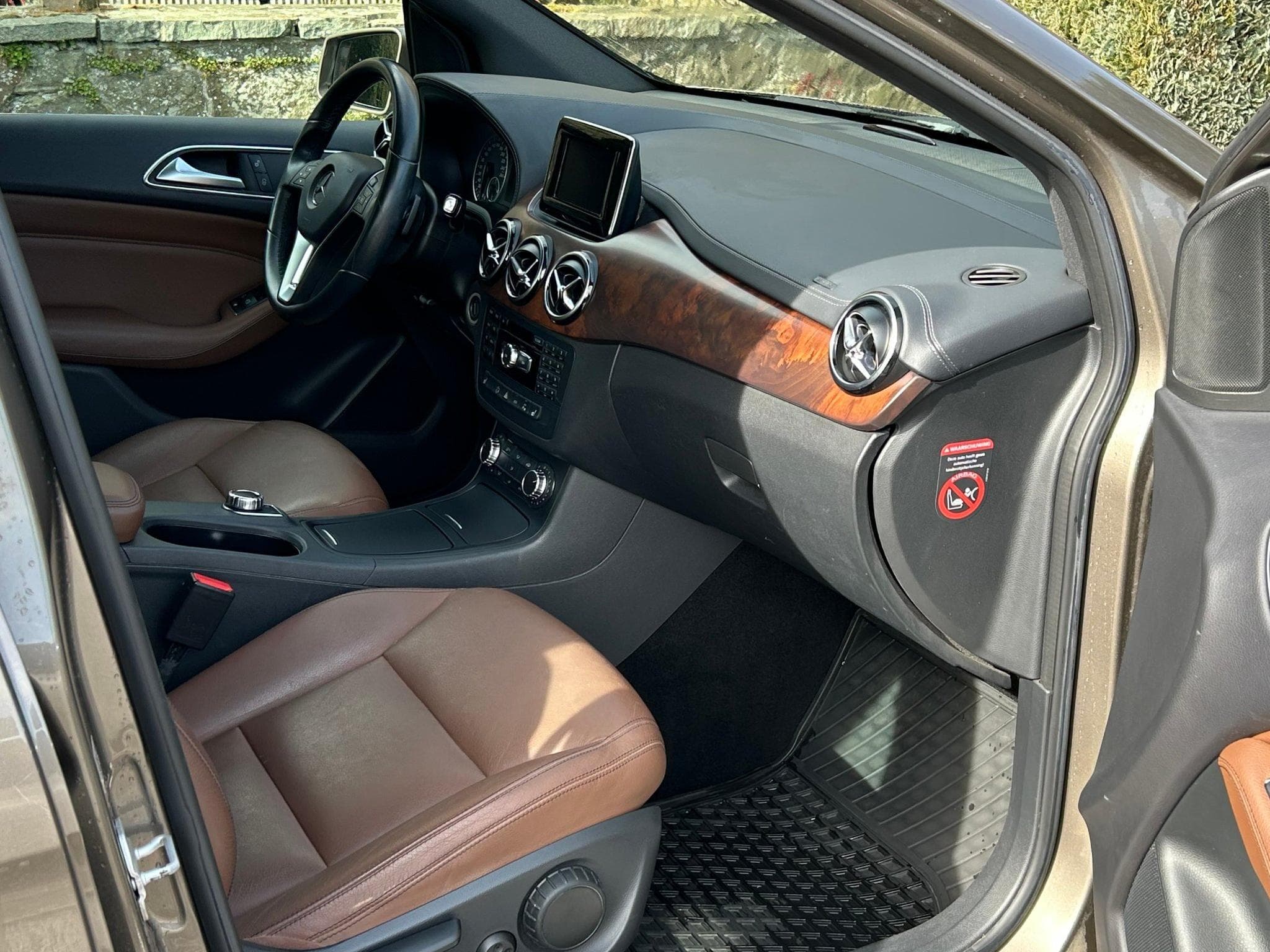 Mercedes B 180 CDI (2014) - Photo 6