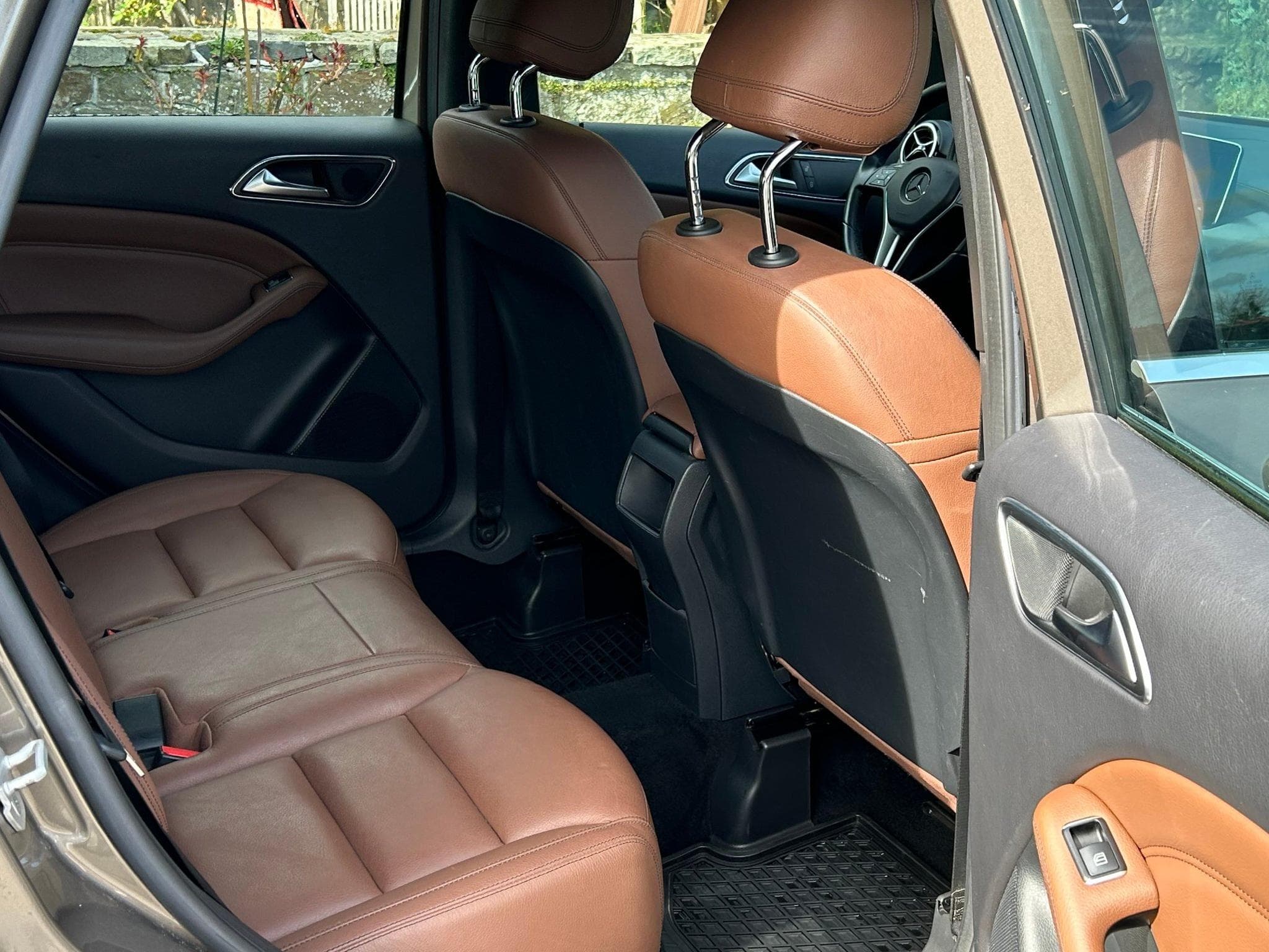 Mercedes B 180 CDI (2014) - Photo 7