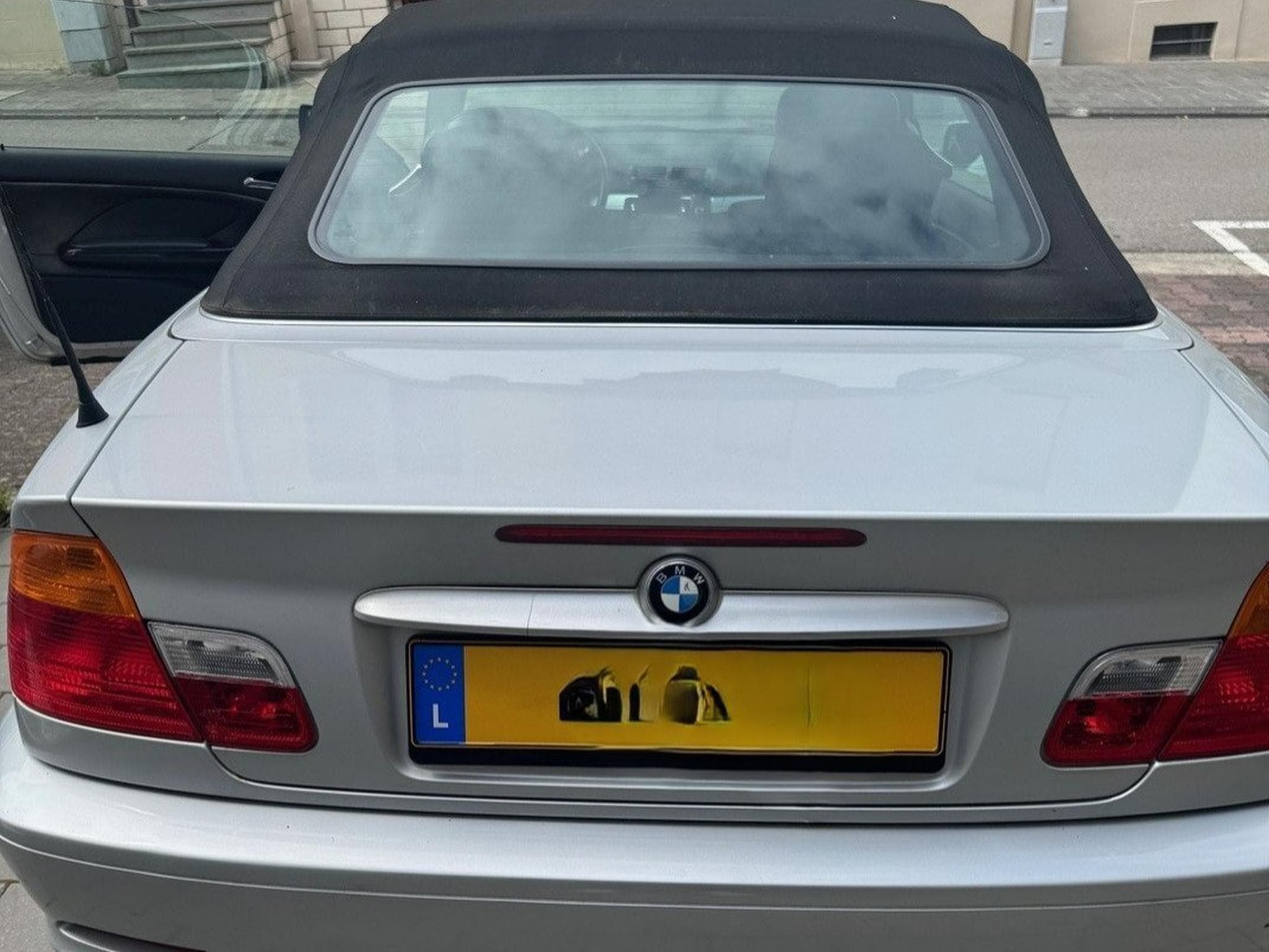 BMW 323 E46 (2000) - Photo 2