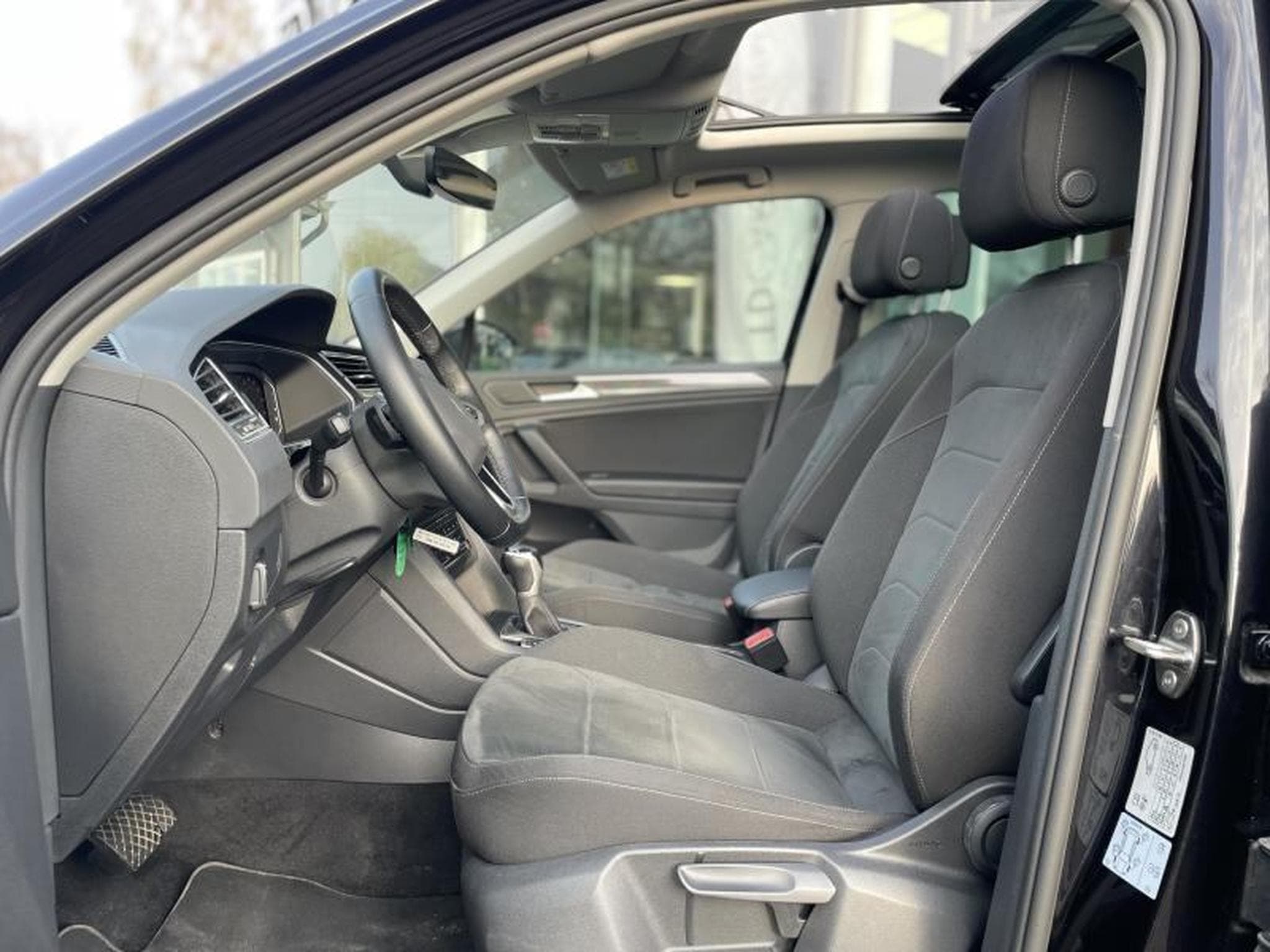 VW Tiguan Elegance 2.0 Tdi 150 DSG Toit Ouvrant (2022) - Foto 7