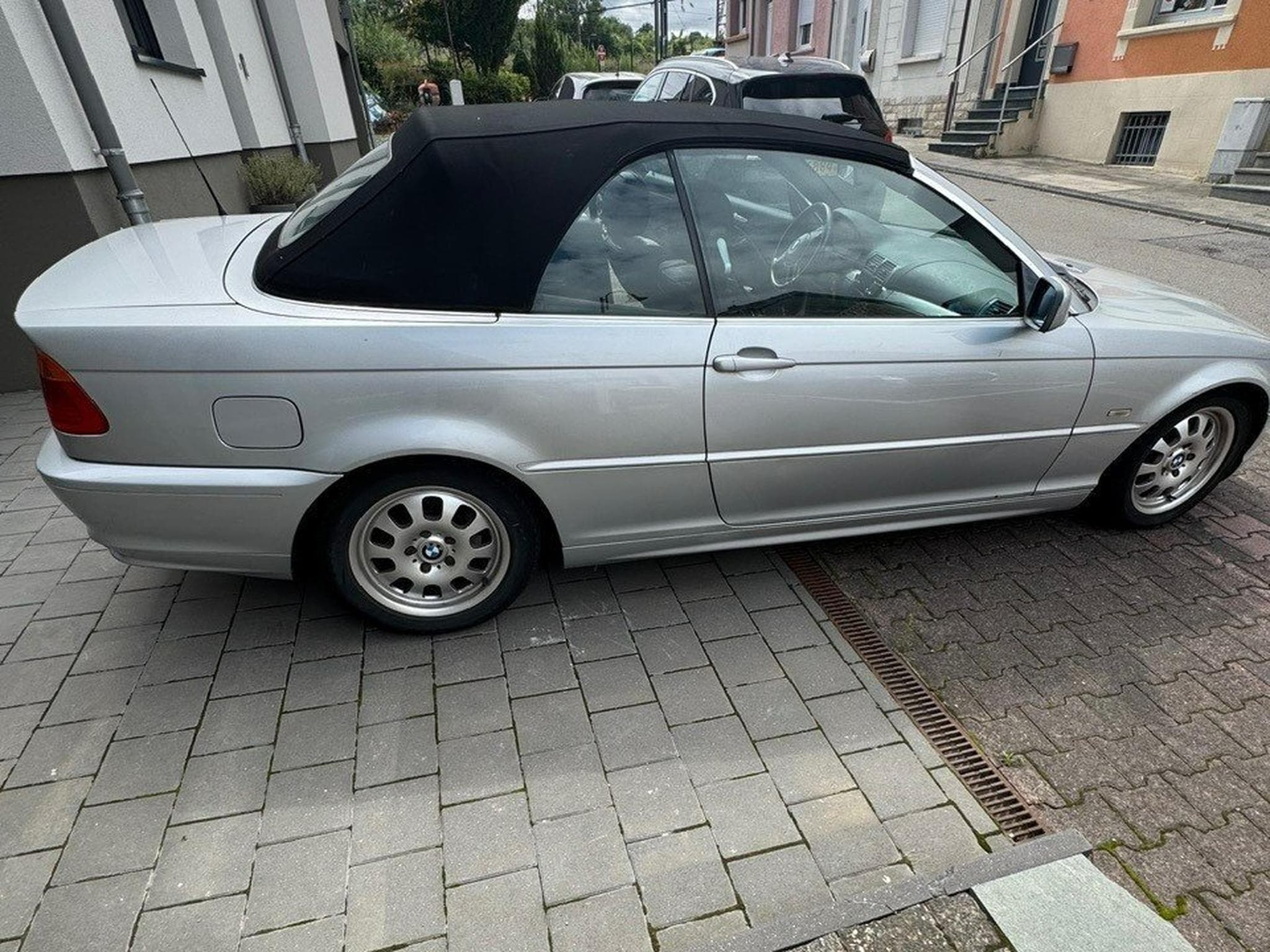 BMW 323 E46 (2000) - Photo 4