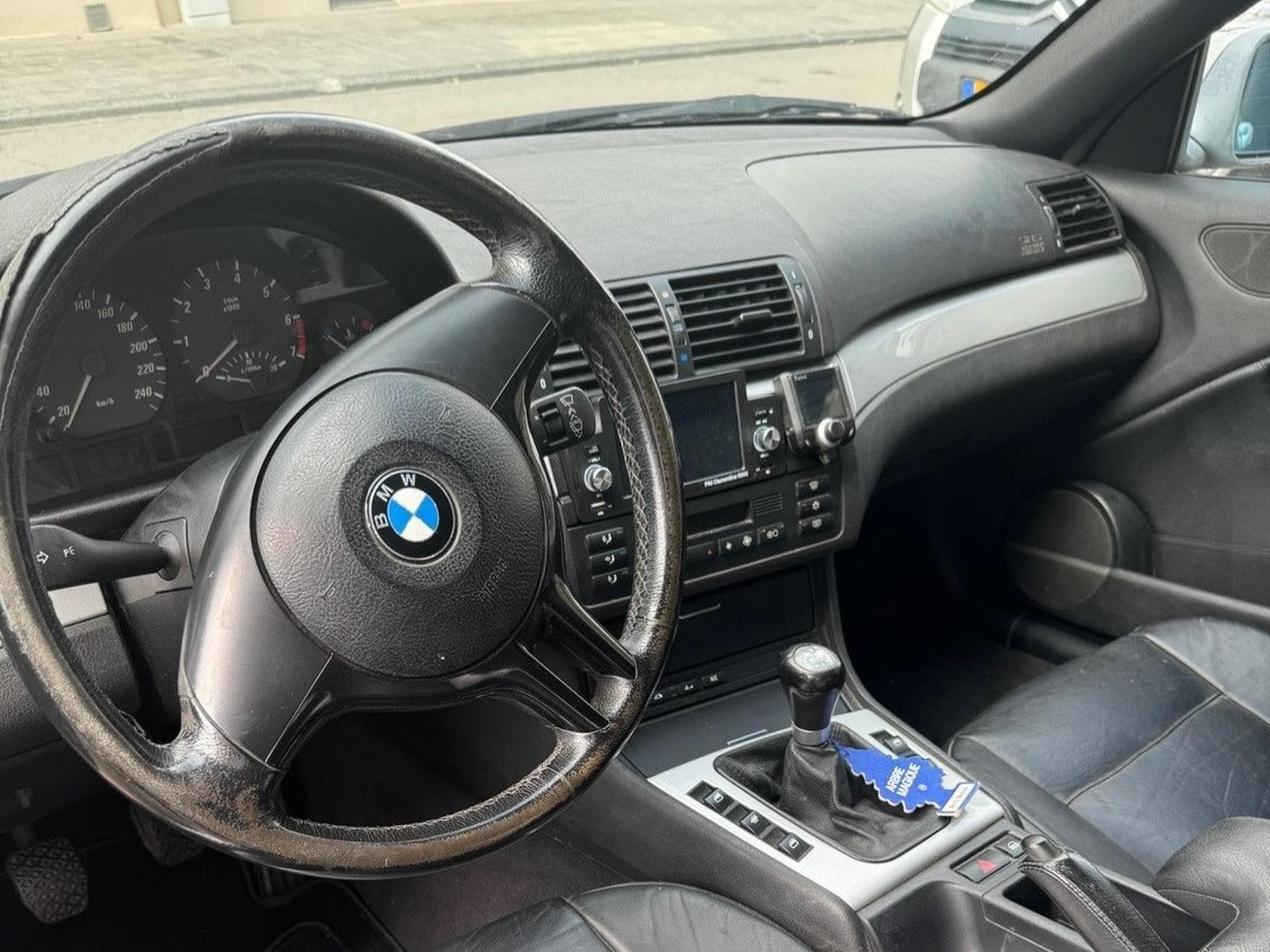 BMW 323 E46 (2000) - Photo 5