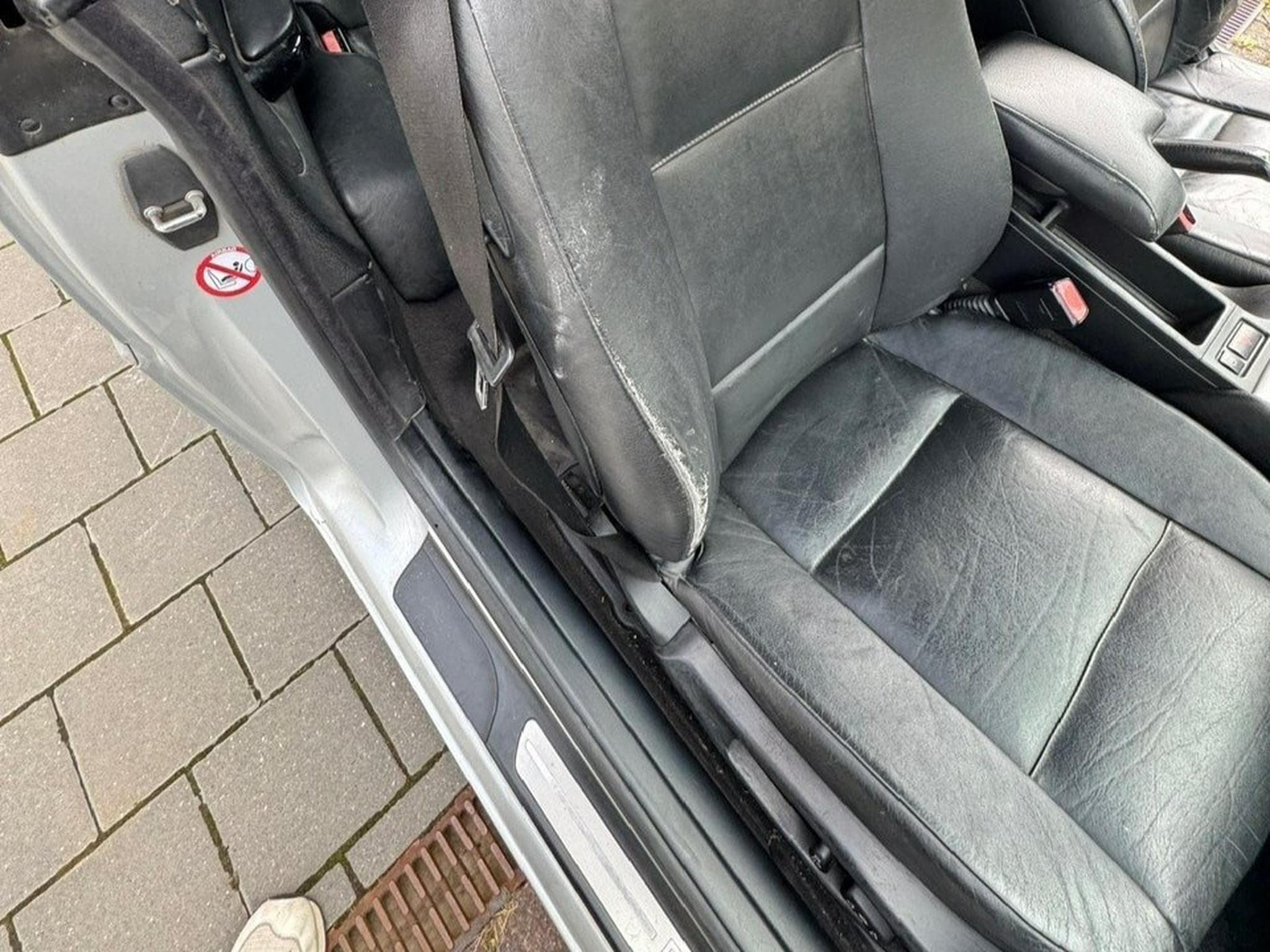 BMW 323 E46 (2000) - Photo 7