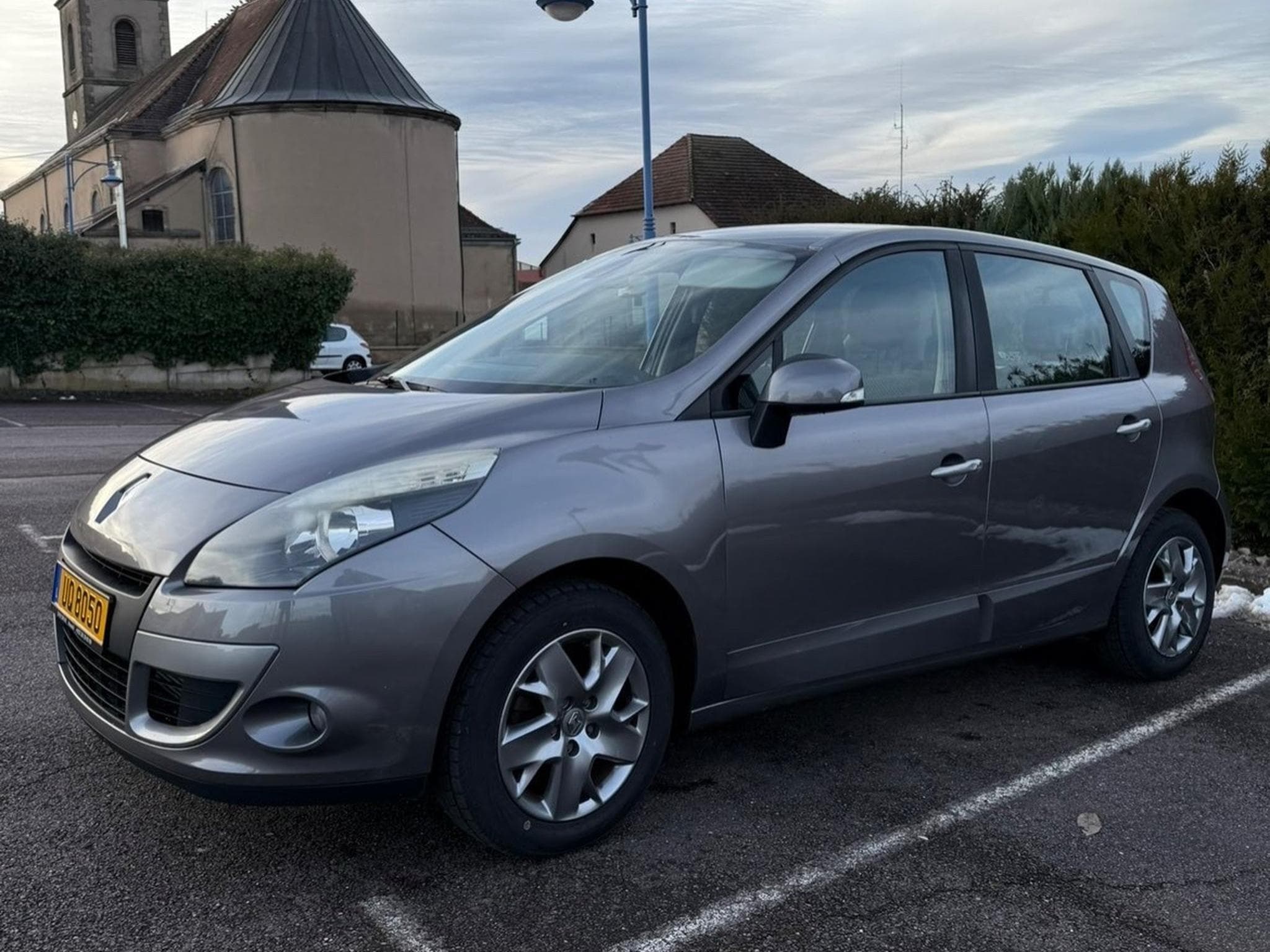 Renault Scenic (2011) - Photo 2