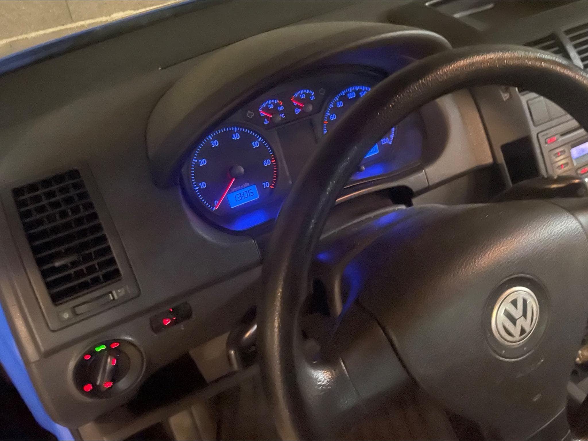 VW Polo 1.2 essence (2008) - Photo 2