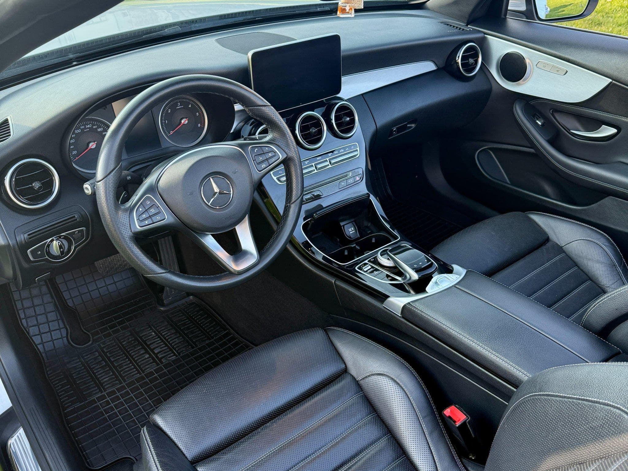 Mercedes C 250 AMG line (2017) - Foto 7