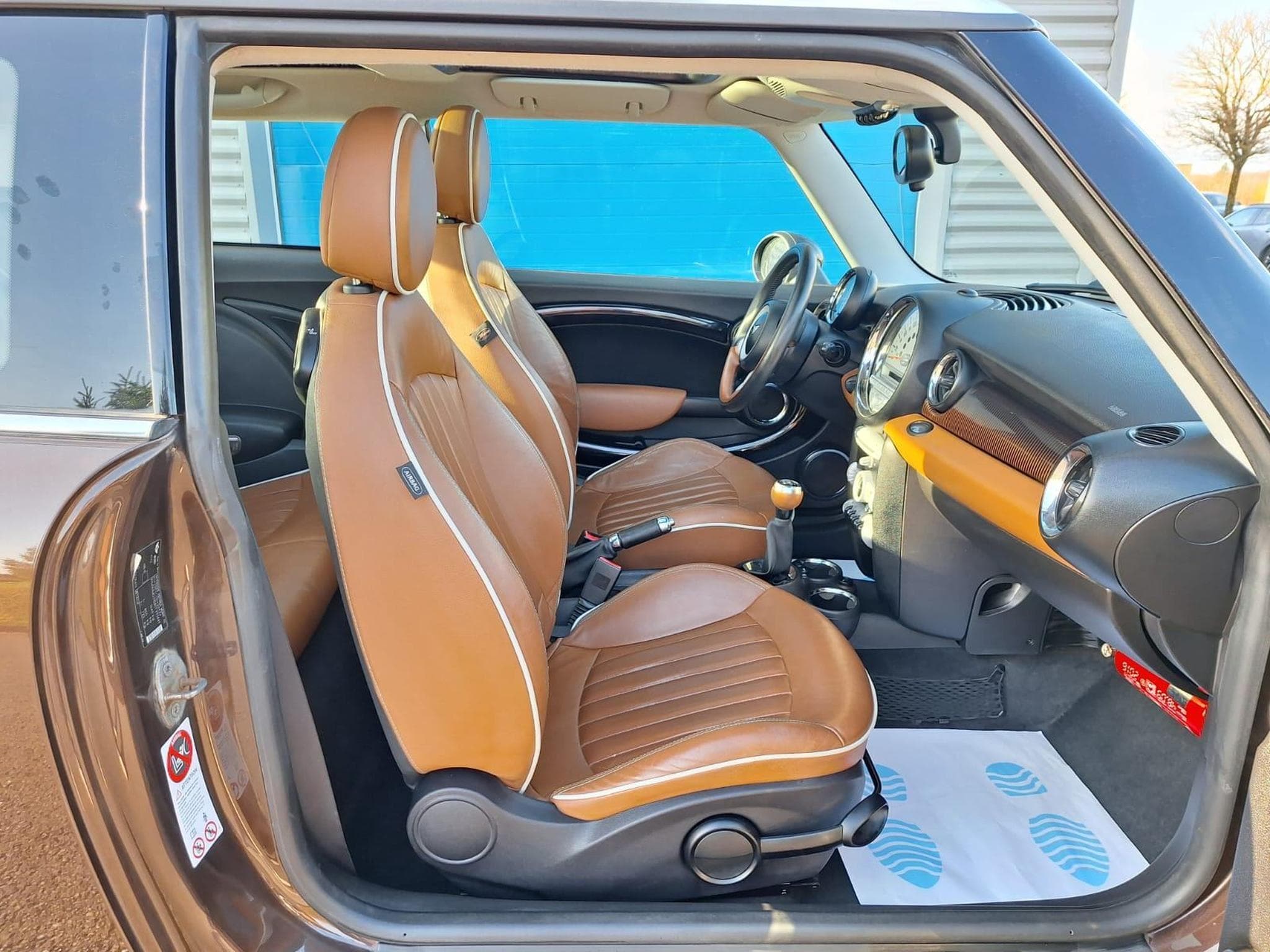 Mini Cooper D R56 1.6 D 109ch 50 Mayfair (2010) - Foto 8