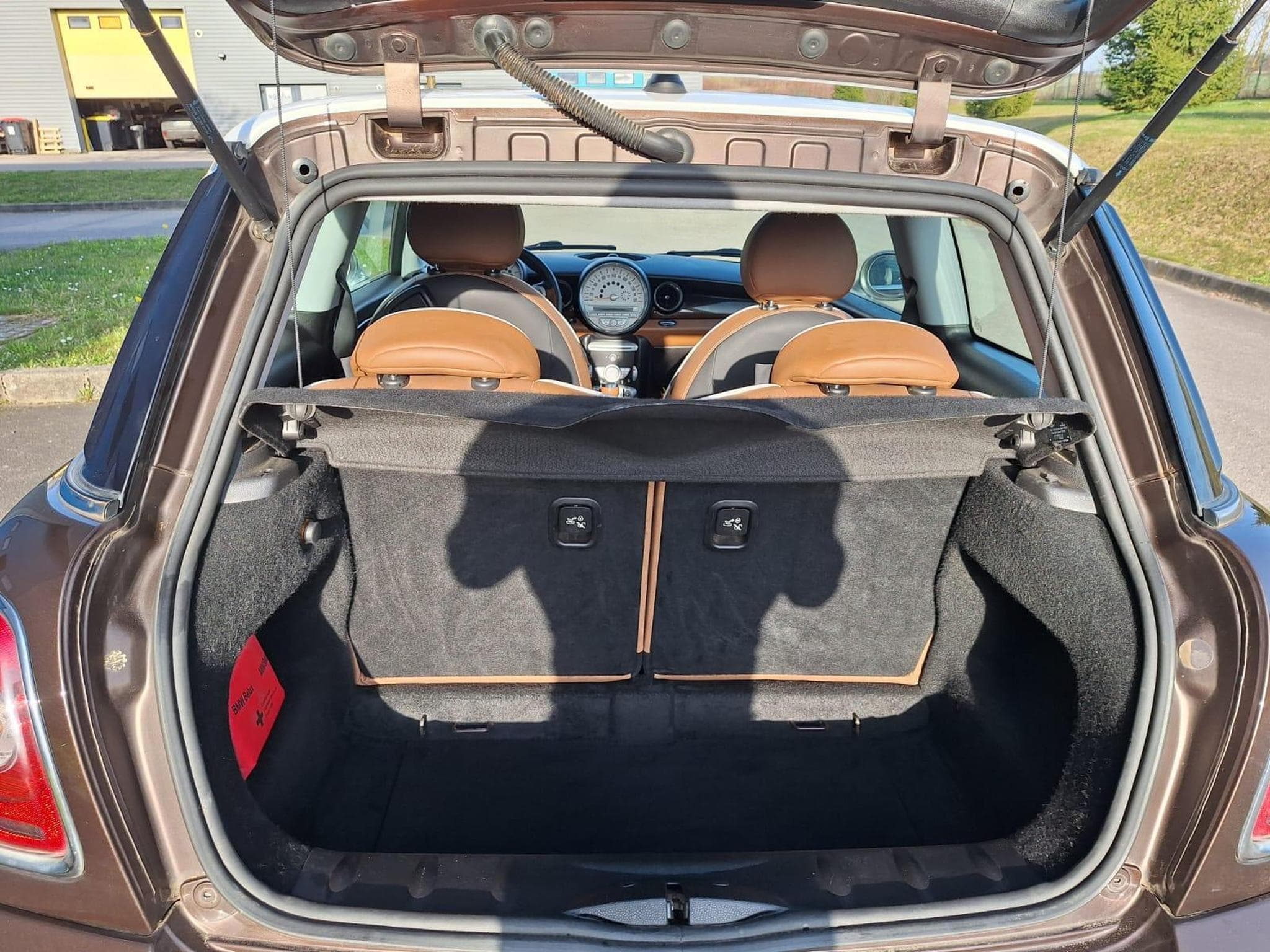 Mini Cooper D R56 1.6 D 109ch 50 Mayfair (2010) - Foto 12