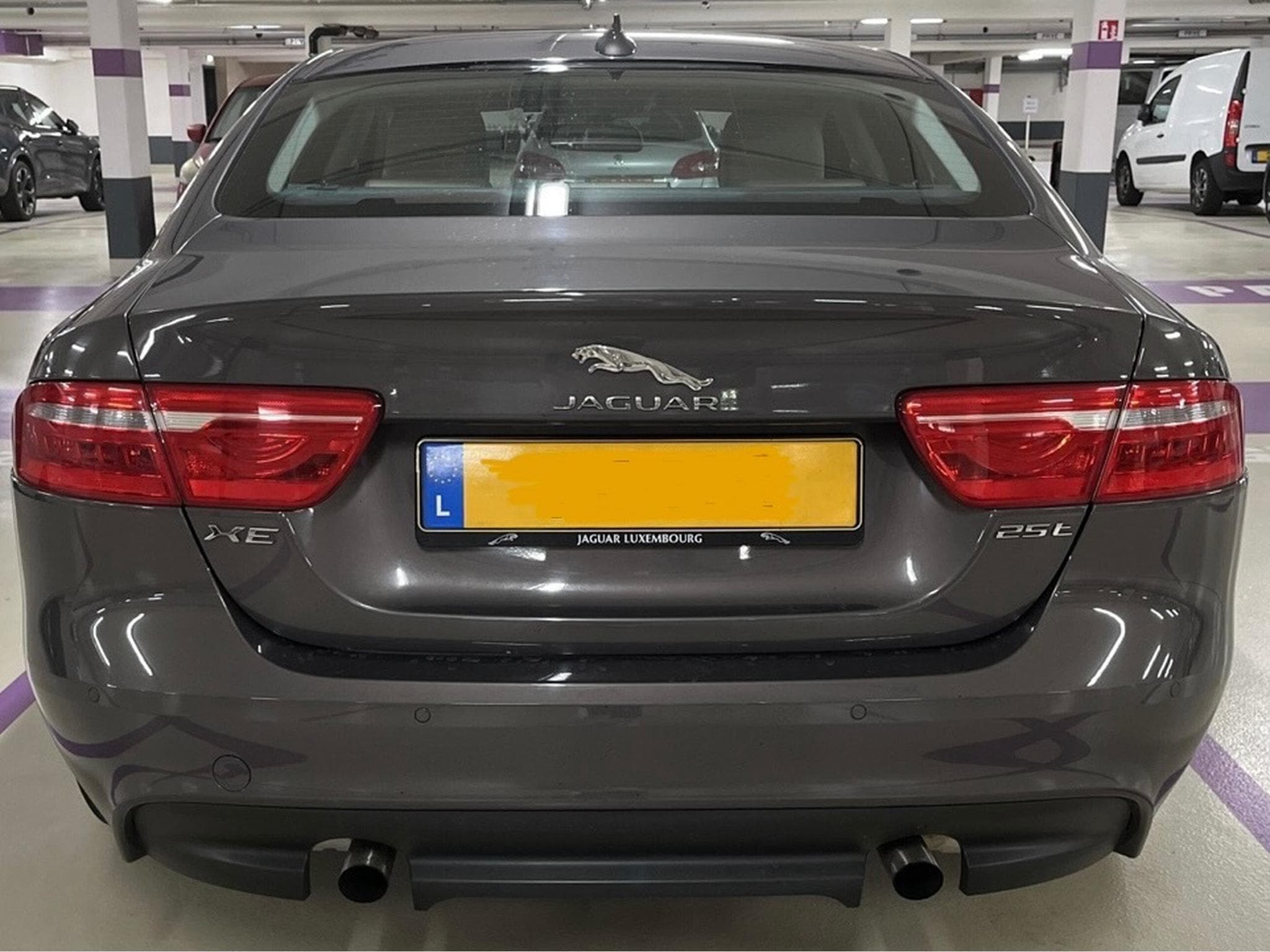 Jaguar XE Portofolio (2015) - Foto 2