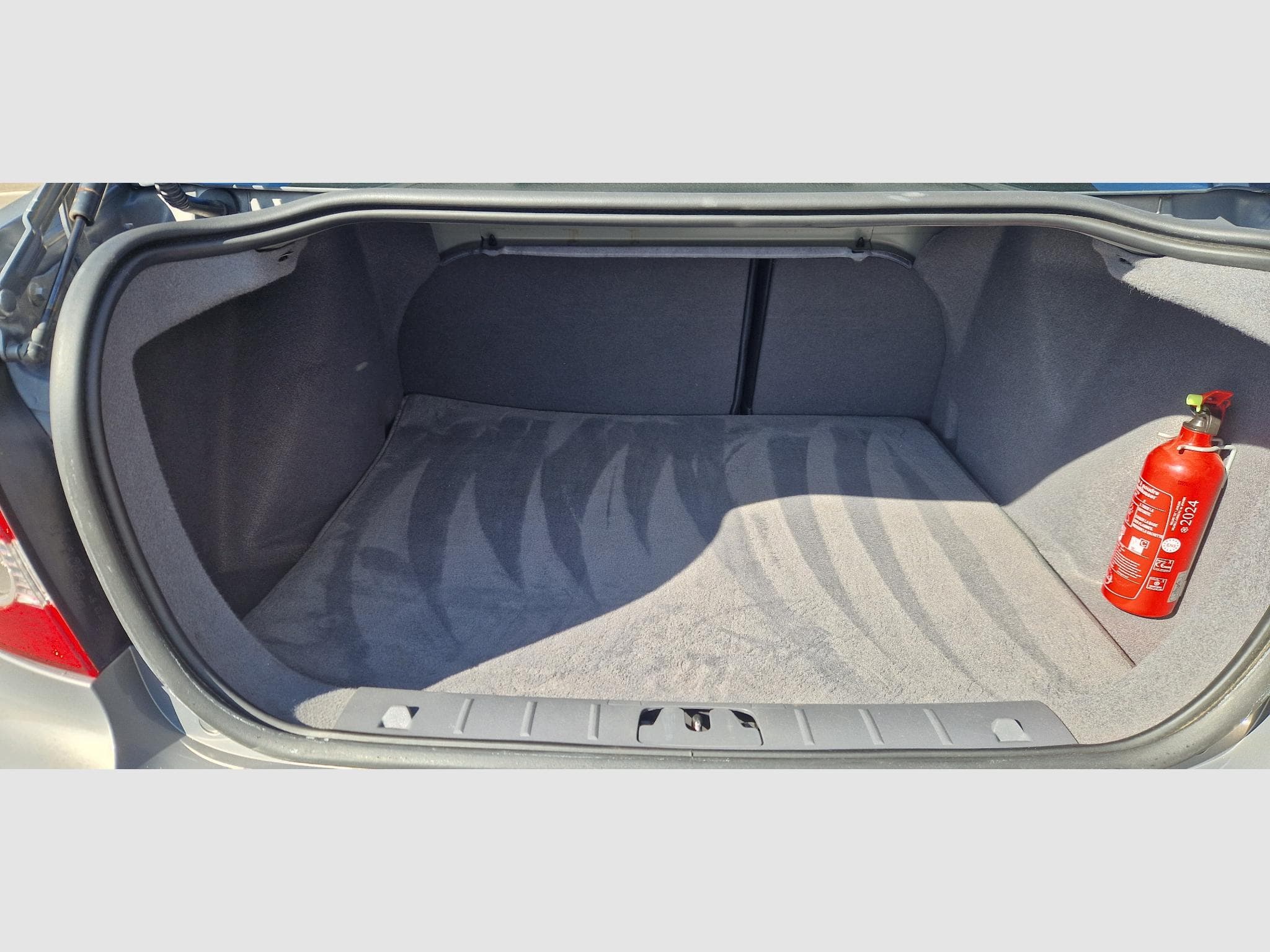 Volvo S40 II 1.6D 110CH Summum Edrive (2007) - Foto 14