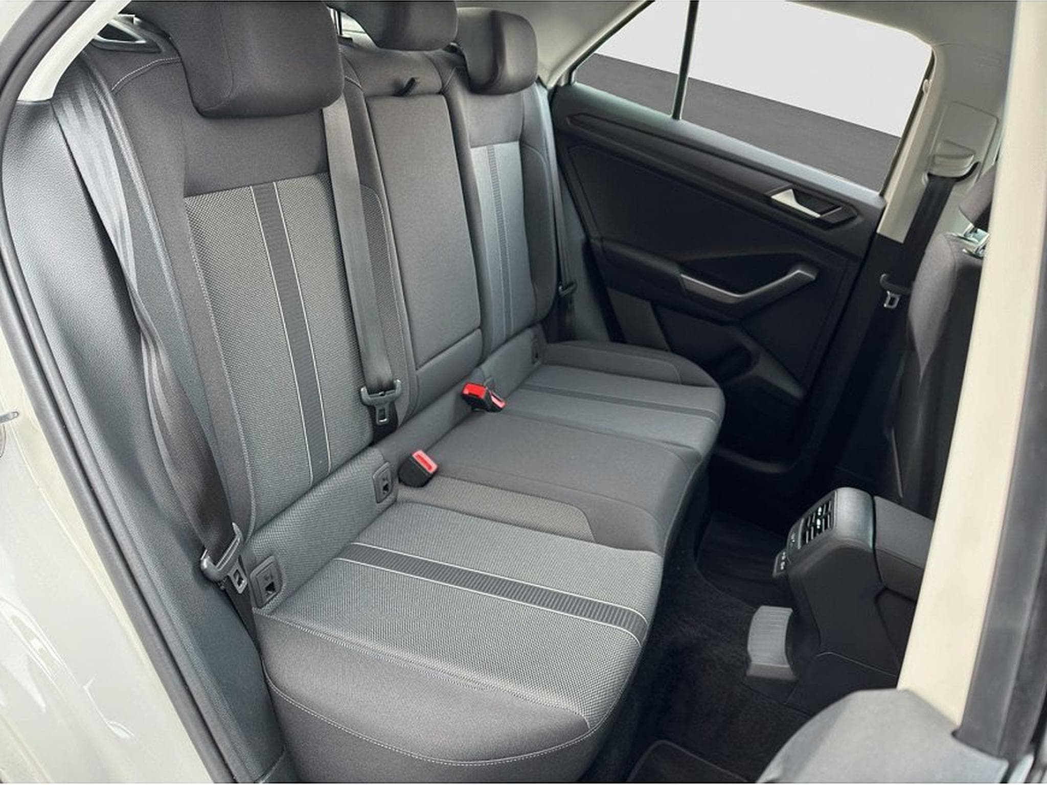 VW T-Roc (2025) - Foto 18