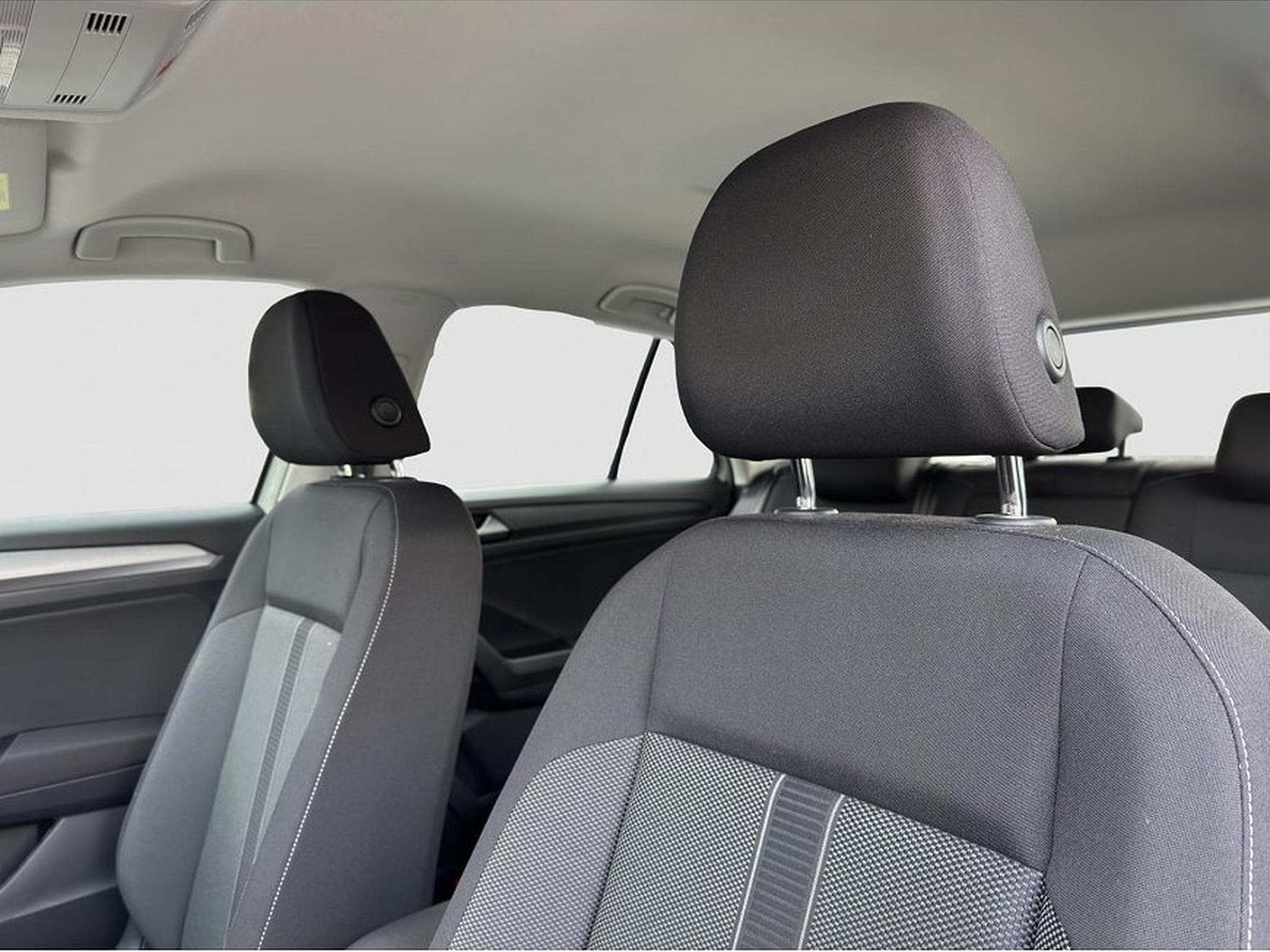 VW T-Roc (2025) - Foto 24