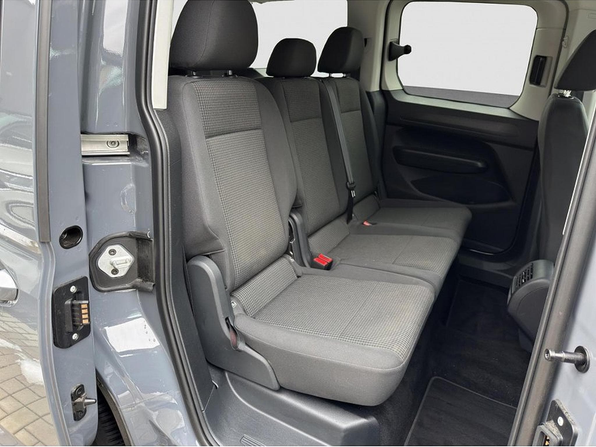 VW Caddy (2025) - Foto 18