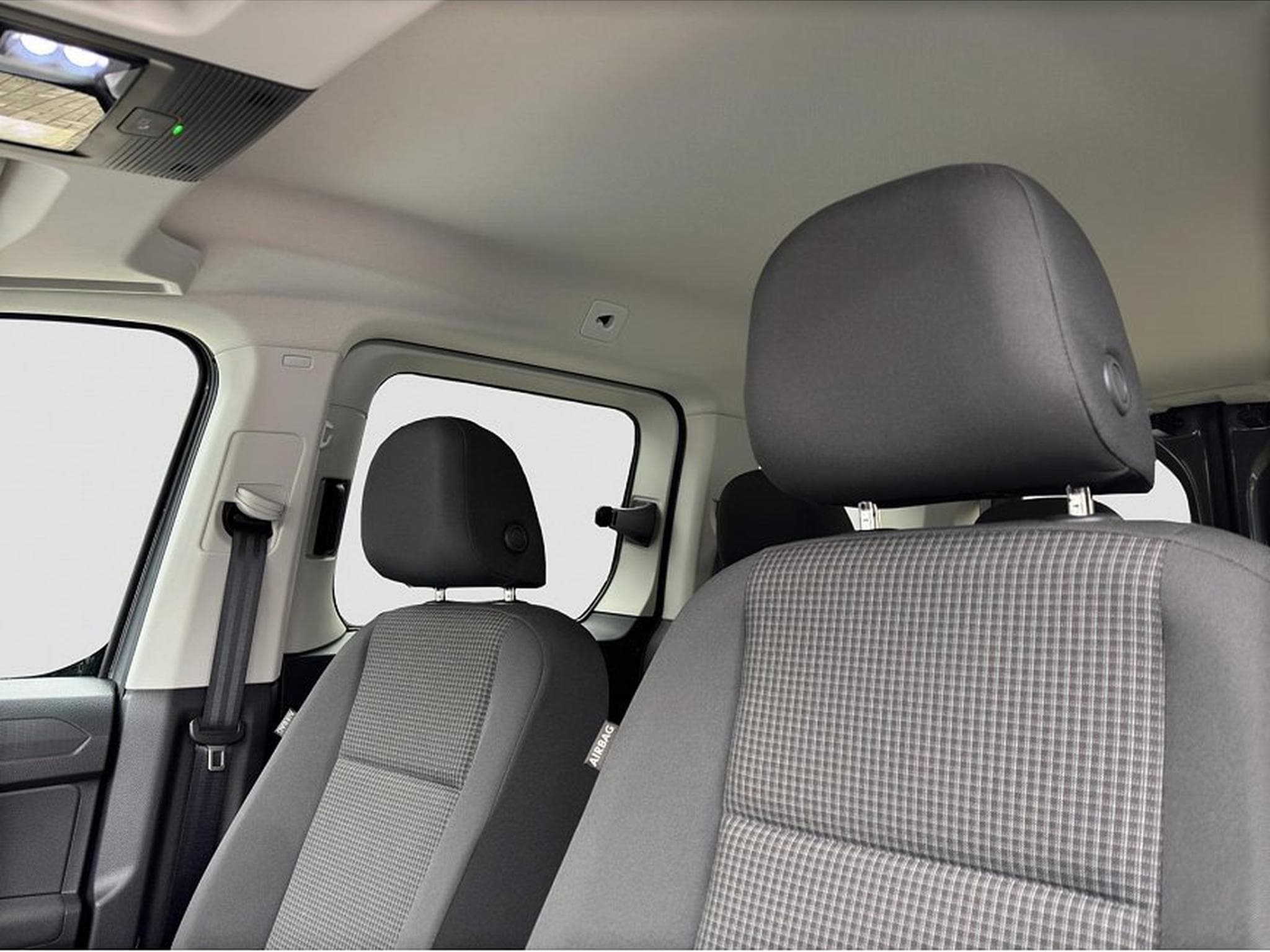 VW Caddy (2025) - Foto 24