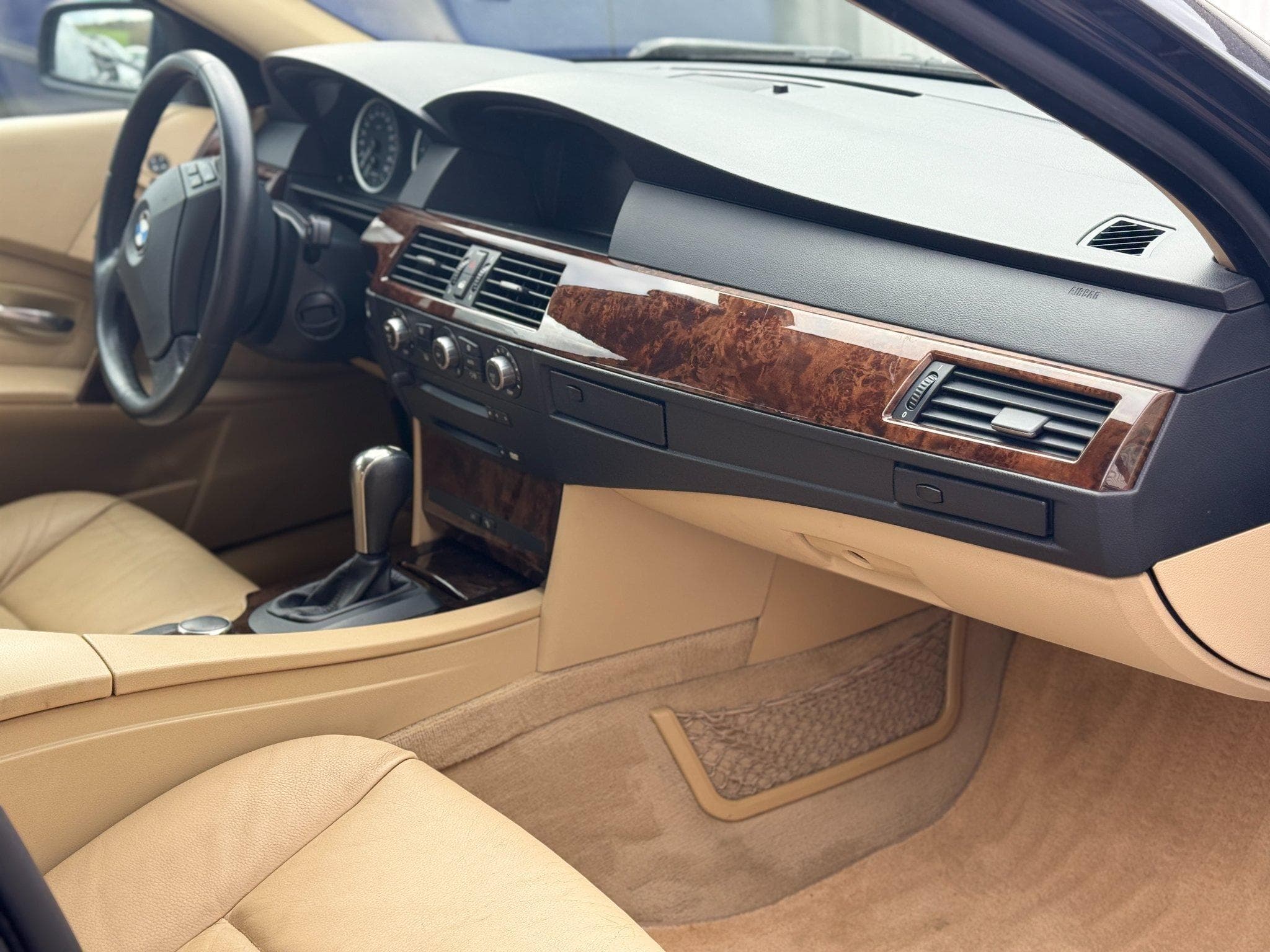 BMW 525 d Auto. 163 (2009) - Foto 6