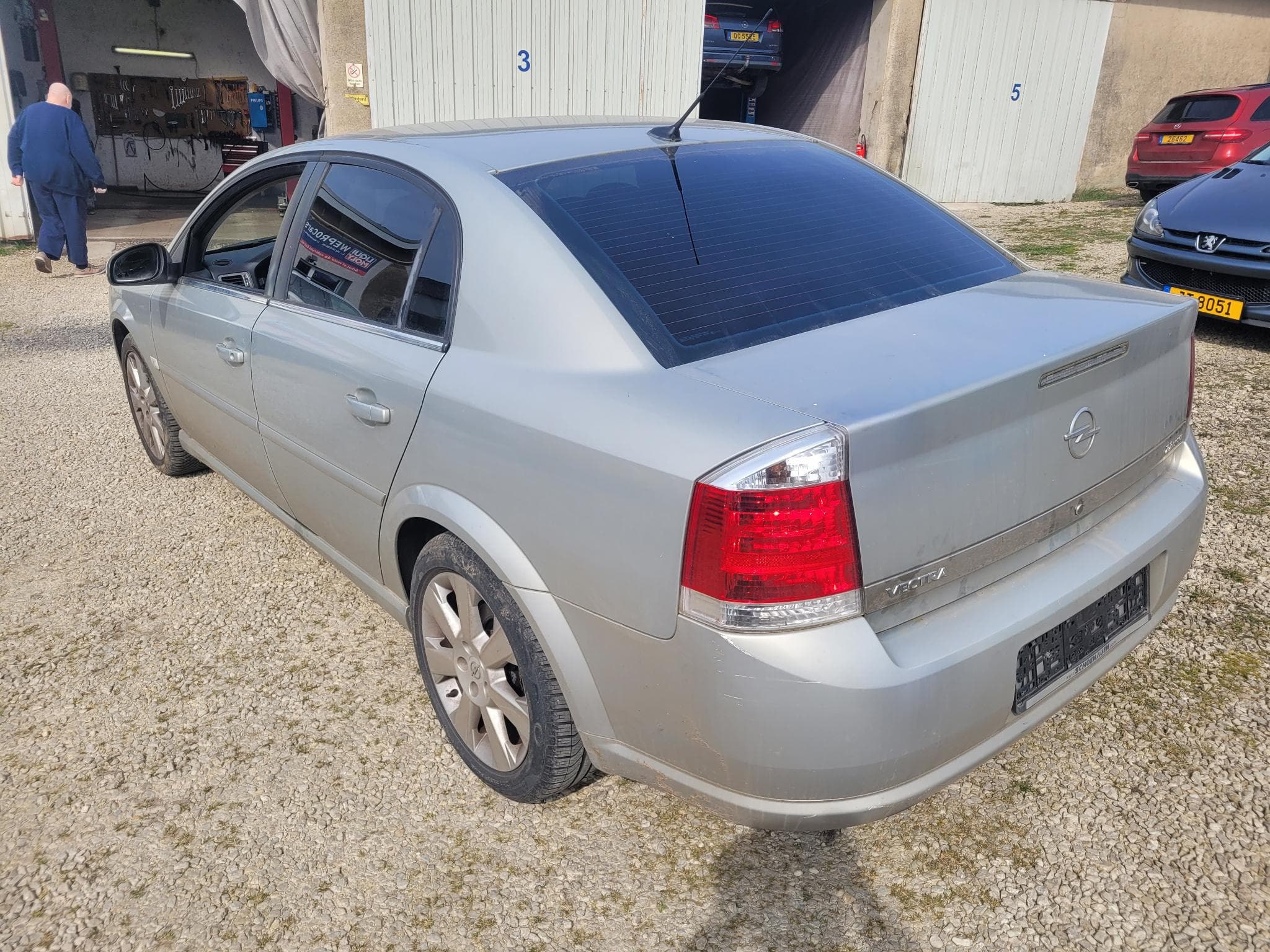 Opel Vectra AUTOMATIQUE (2006) - Foto 3